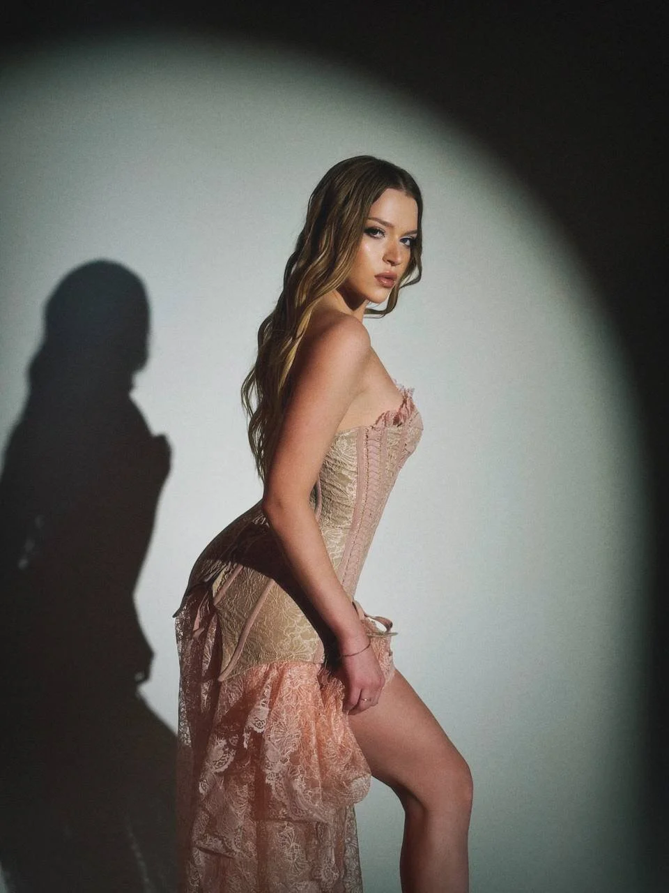 XXX Porn Photo of Nude LeoniaRinard 3