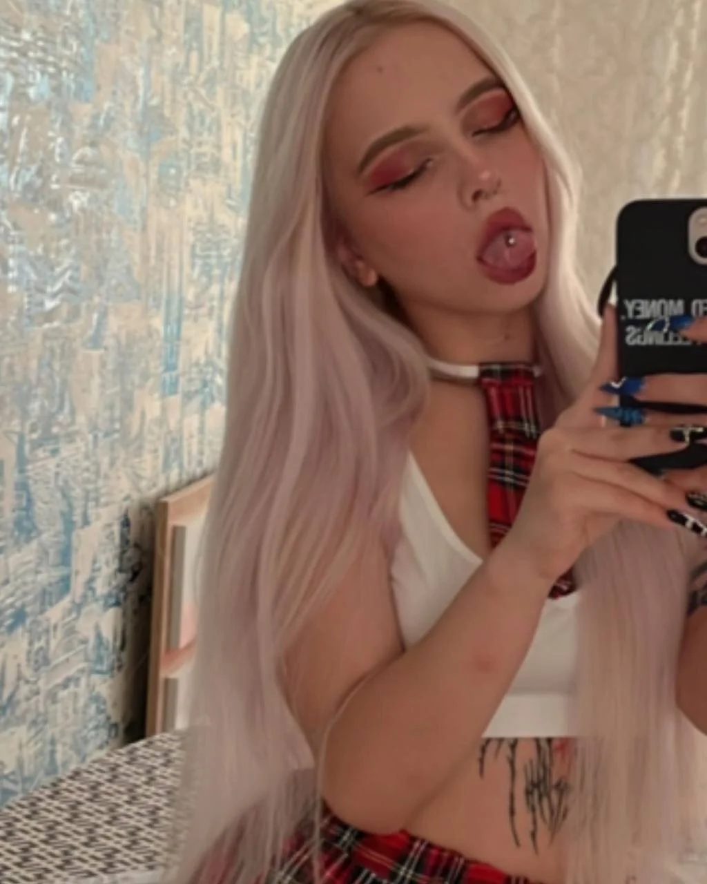 XXX Porn Photo of Nude Alice_Halle 22
