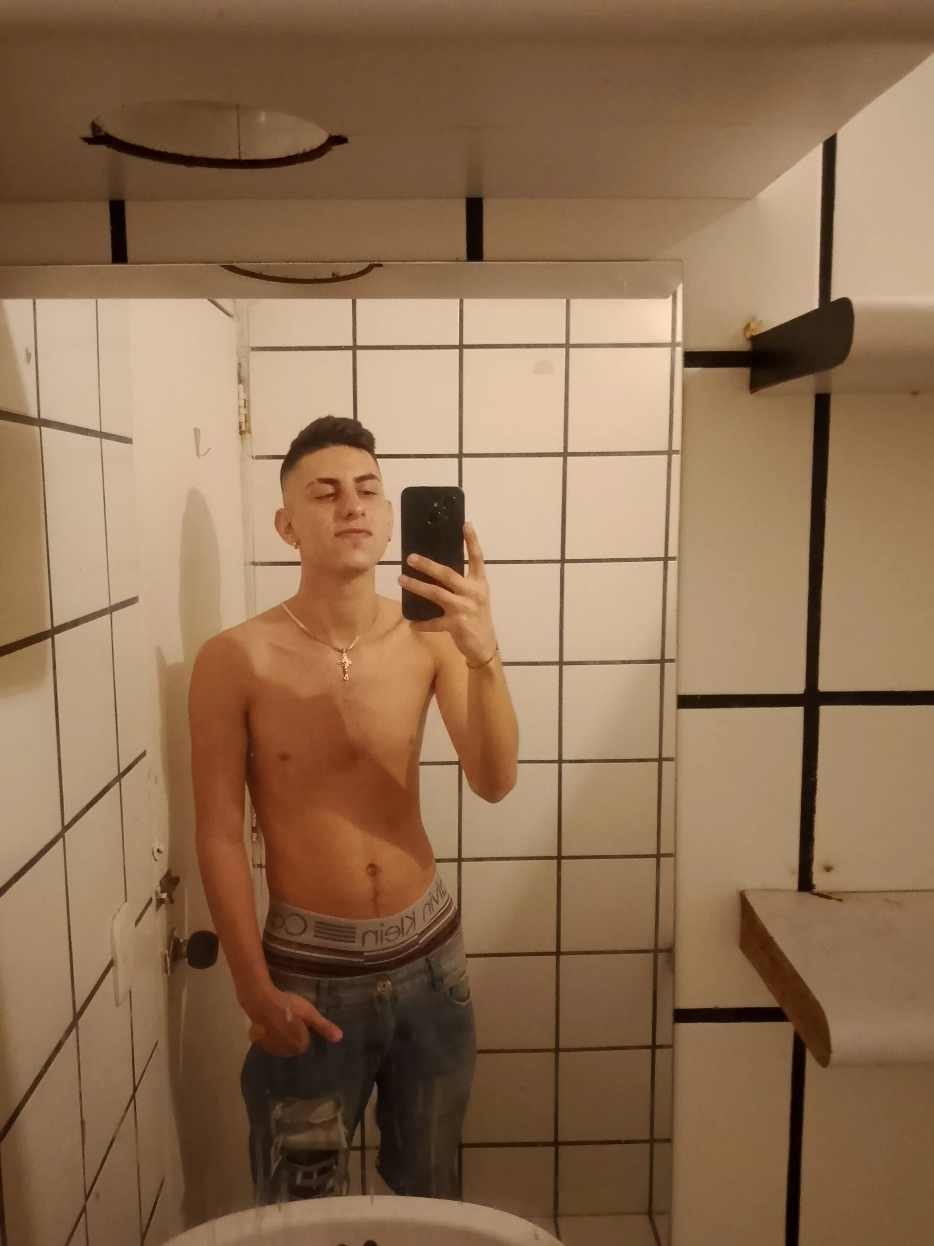 XXX Porn Photo of Nude twink_scott20 5