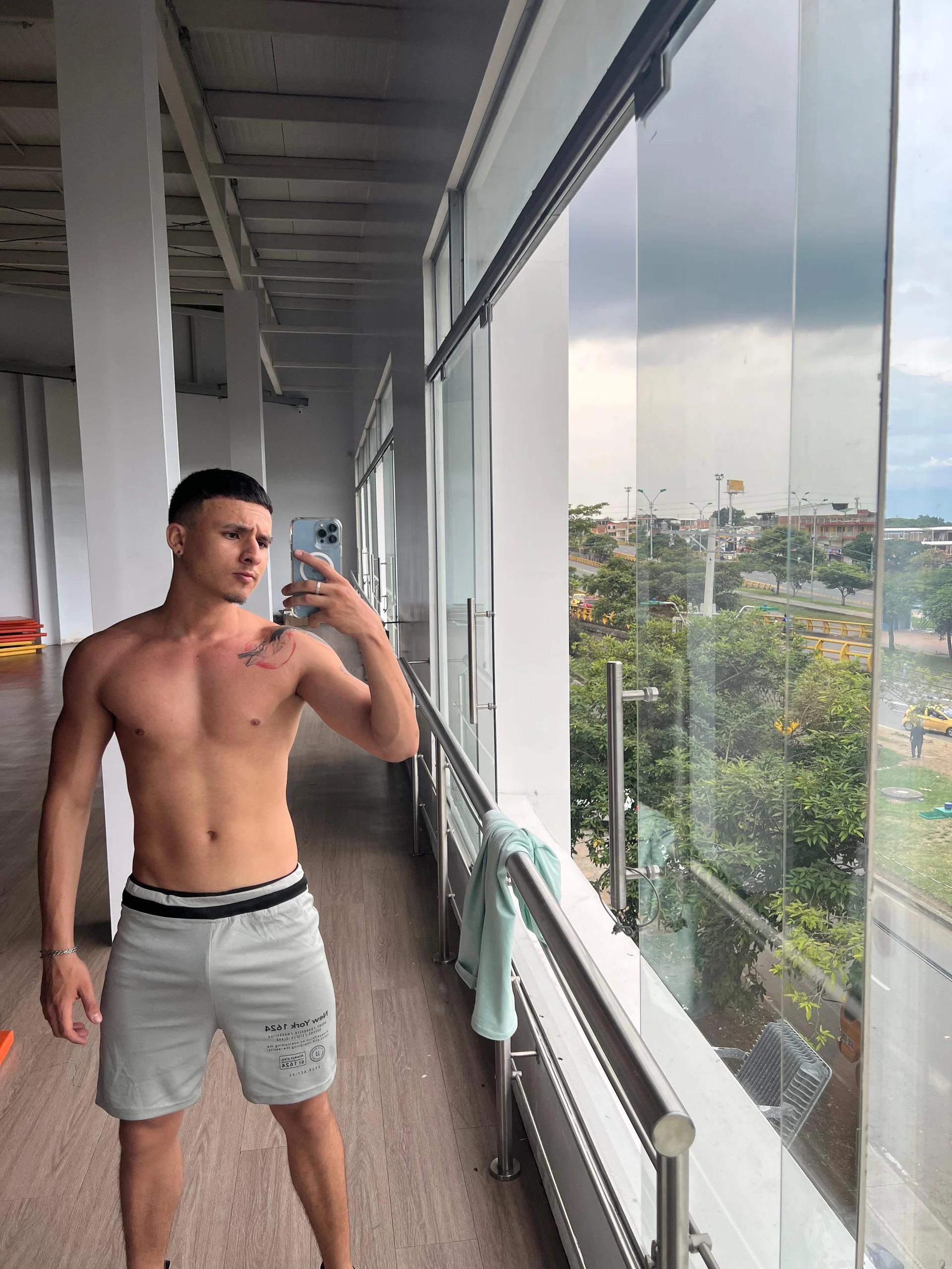 XXX Porn Photo of Nude Andrew_lovely18 6