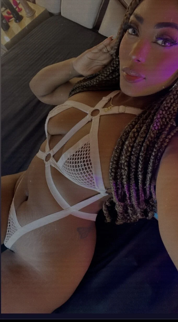XXX Porn Photo of Nude zaracollins01 14