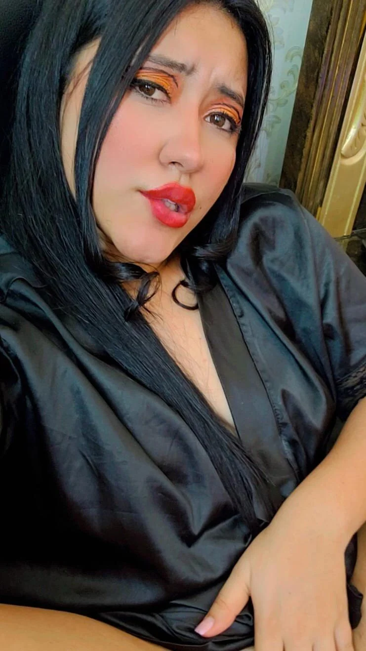 XXX Porn Photo of Nude LuciaTomson 2