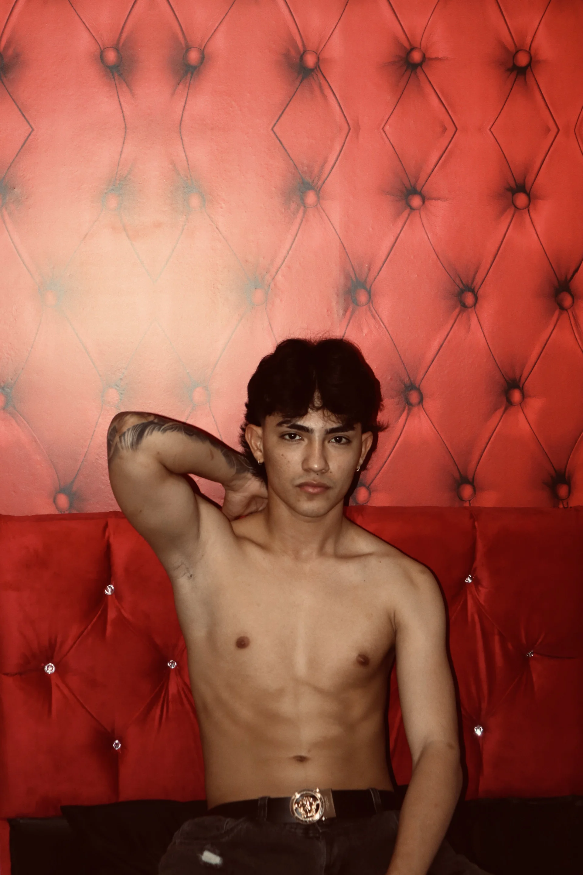 XXX Porn Photo of Nude RomeoMillerr 2