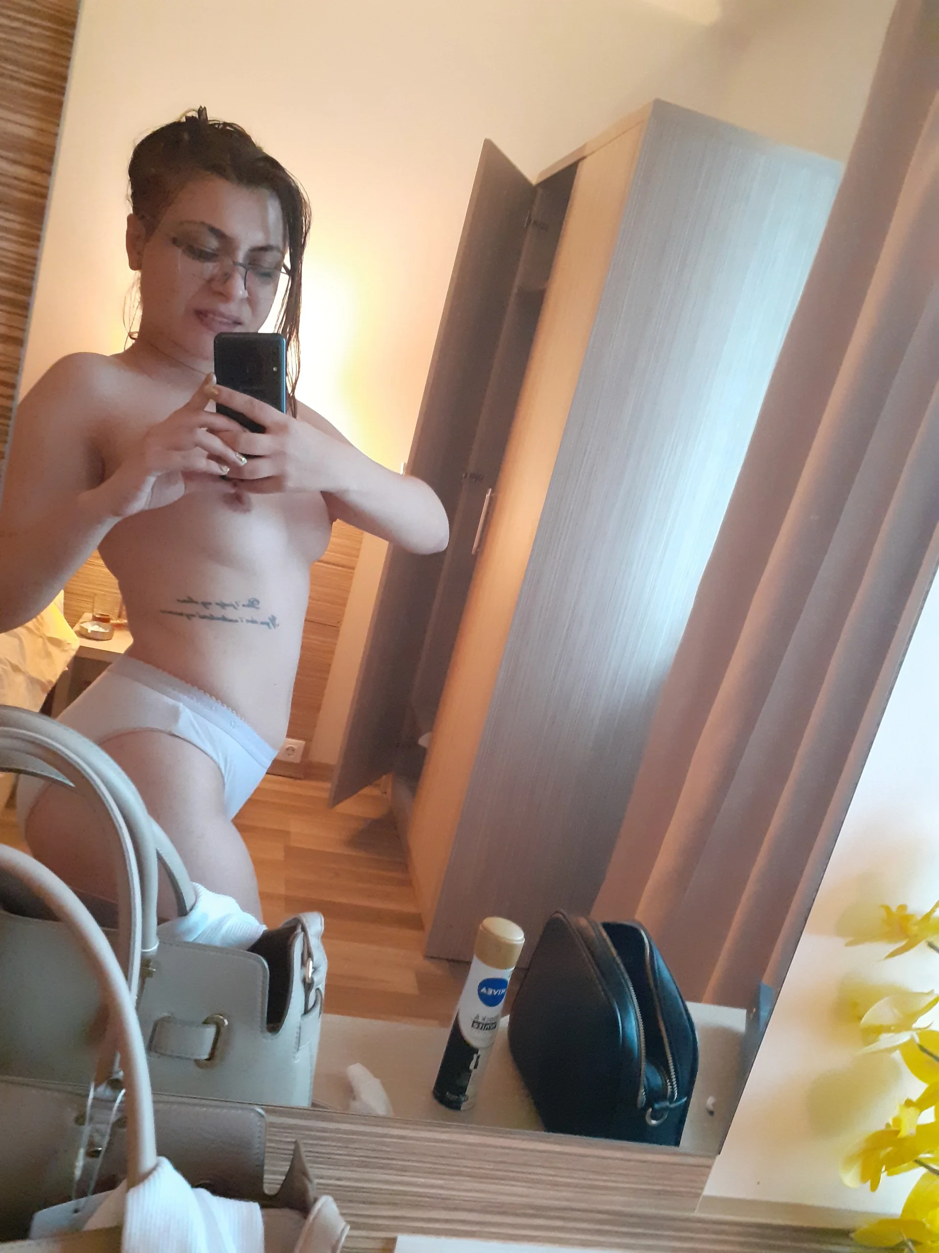 XXX Porn Photo of Nude CorinaJane1306 1