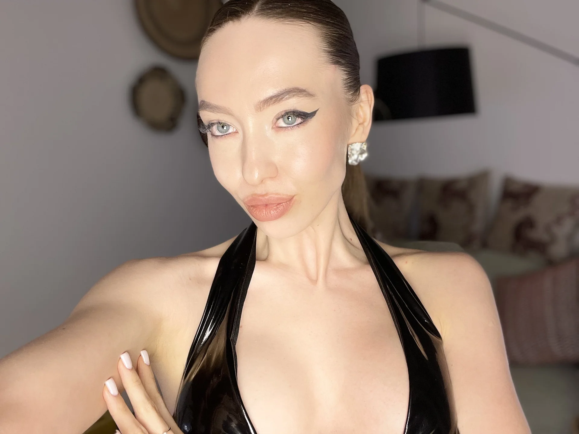 XXX Porn Photo of Nude supreme_dominatrix 10