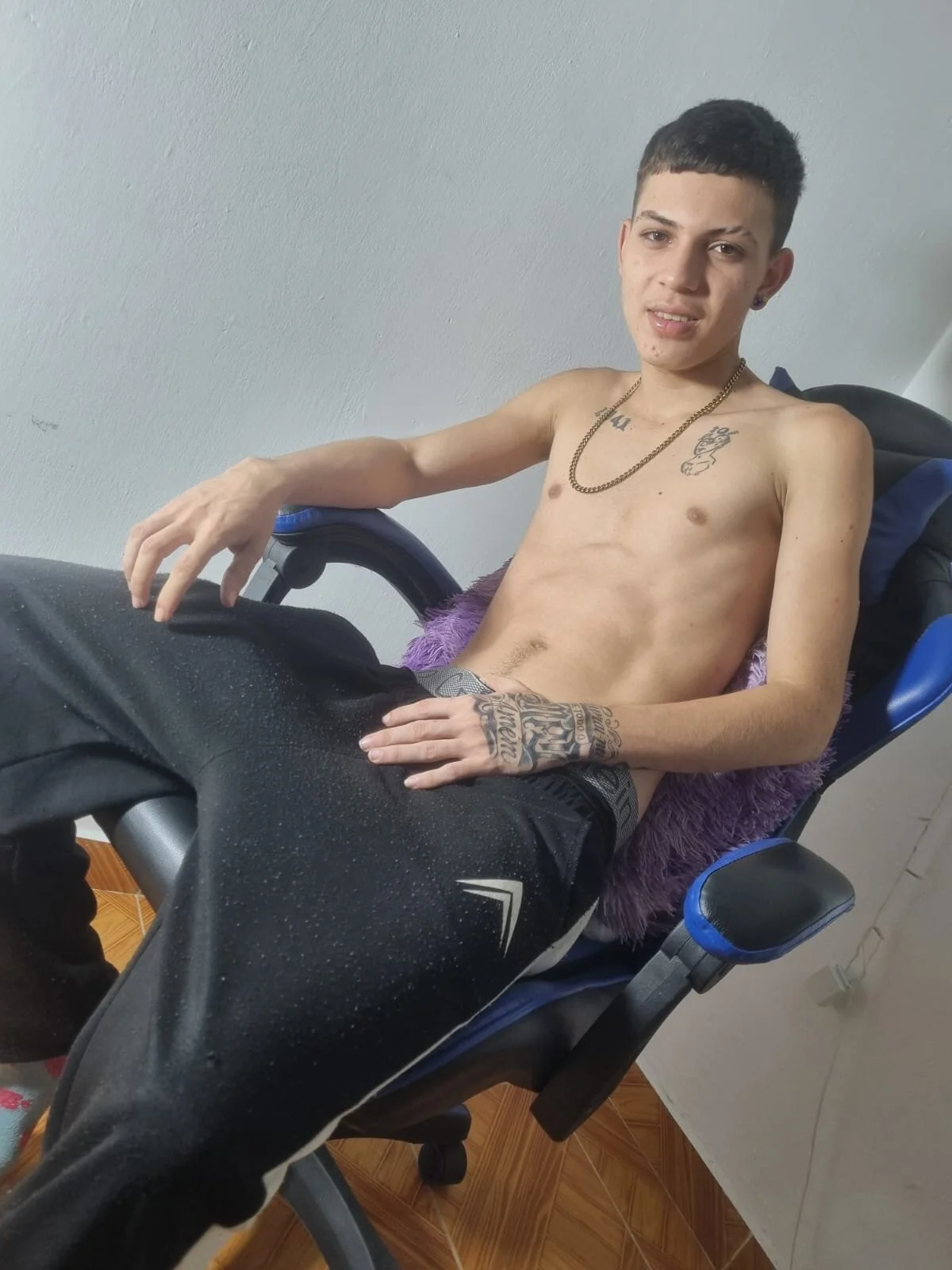 XXX Porn Photo of Nude Yherferson_45 2