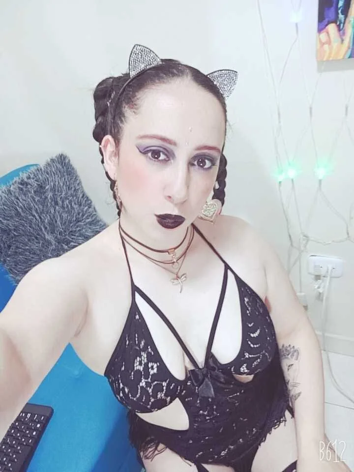 XXX Porn Photo of Nude mia-luna-x 1
