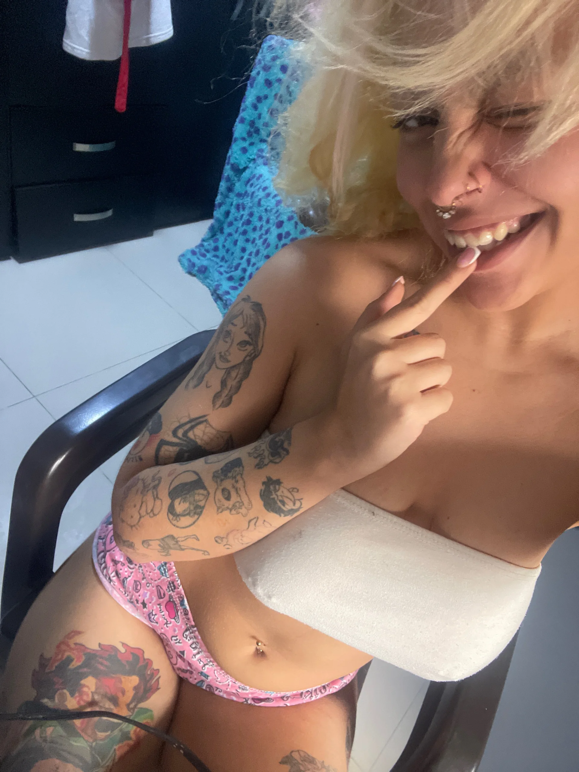 XXX Porn Photo of Nude maddiie 5