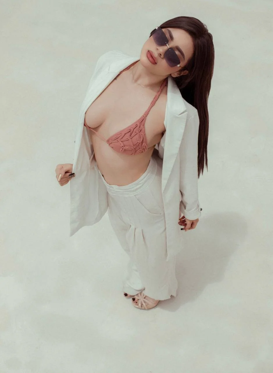 XXX Porn Photo of Nude samy_clay 40
