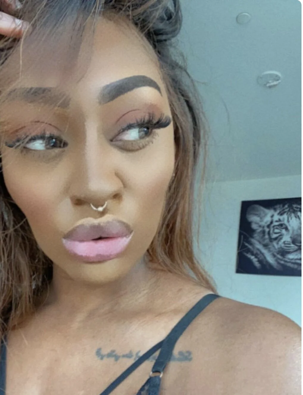 XXX Porn Photo of Nude PrincessMeghanX 4