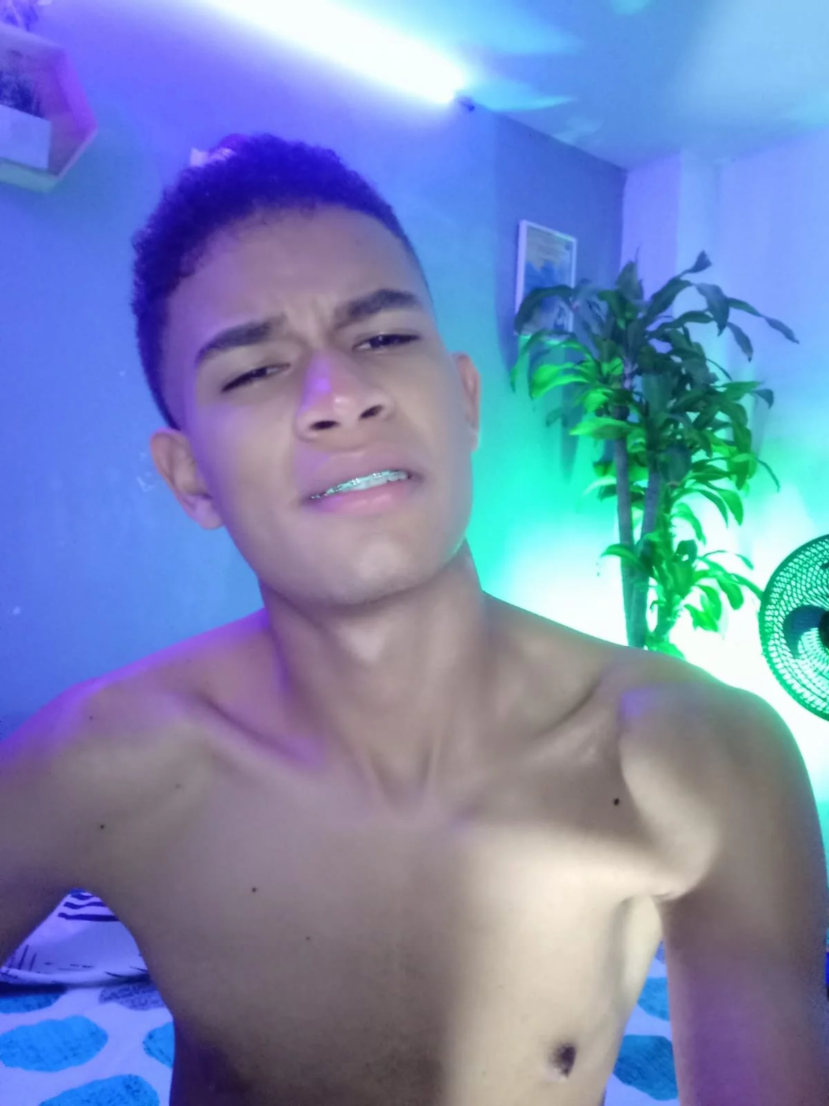 XXX Porn Photo of Nude ken_rivera 30