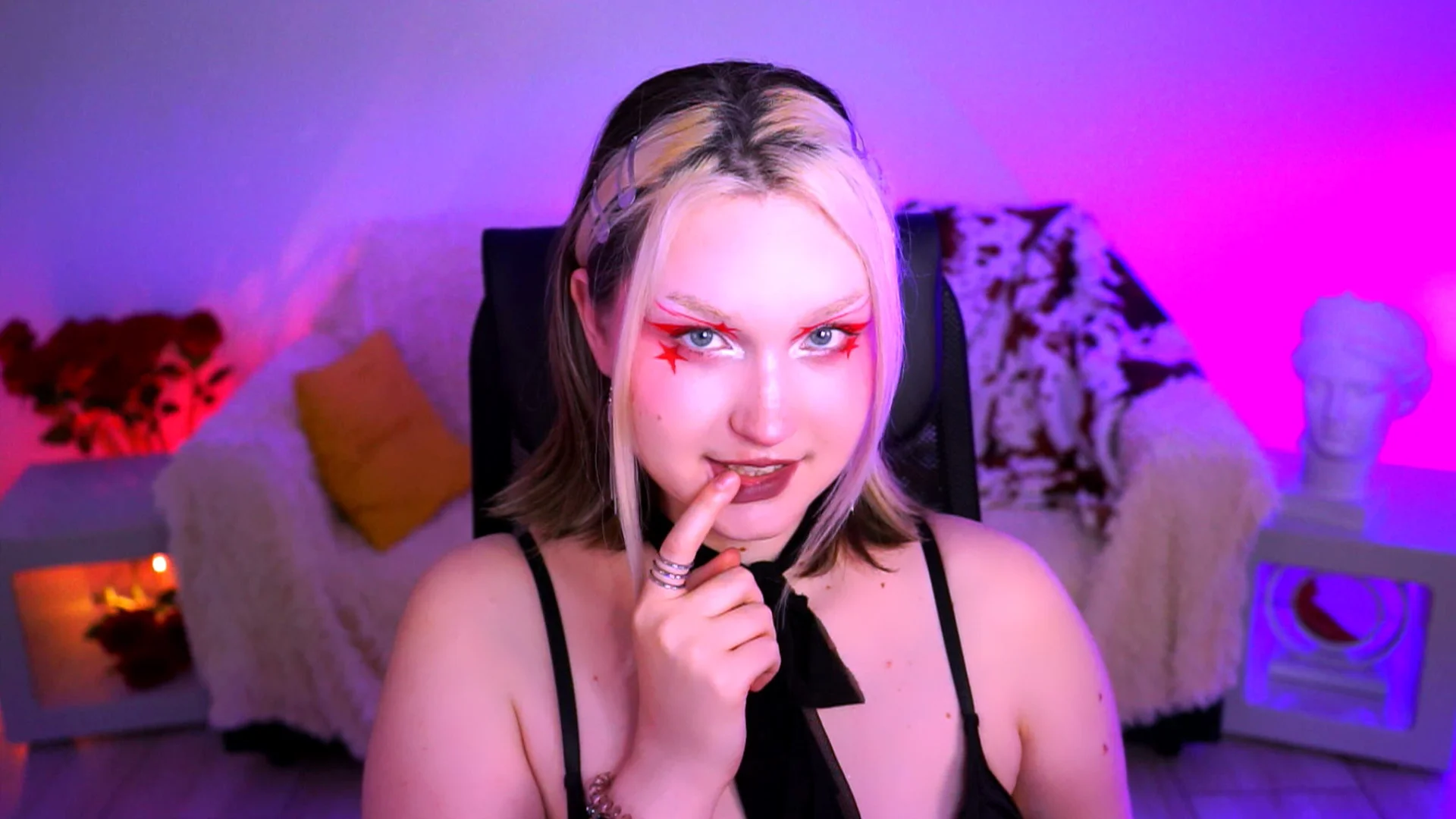 XXX Porn Photo of Nude ViolettWoods 21
