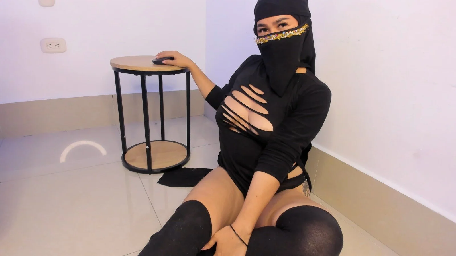 XXX Porn Photo of Nude May_hadi 25