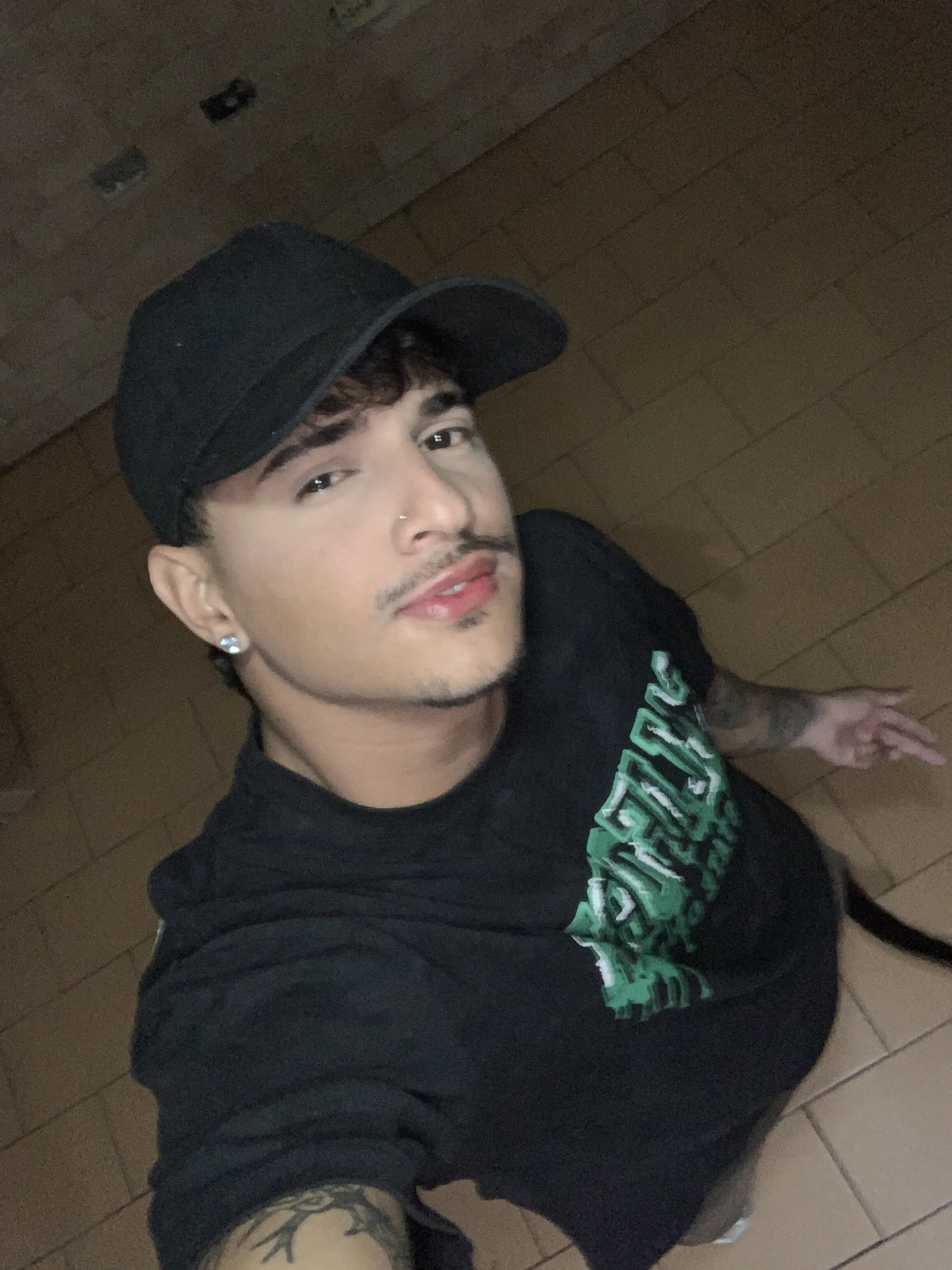 XXX Porn Photo of Nude Jesusvb777 9