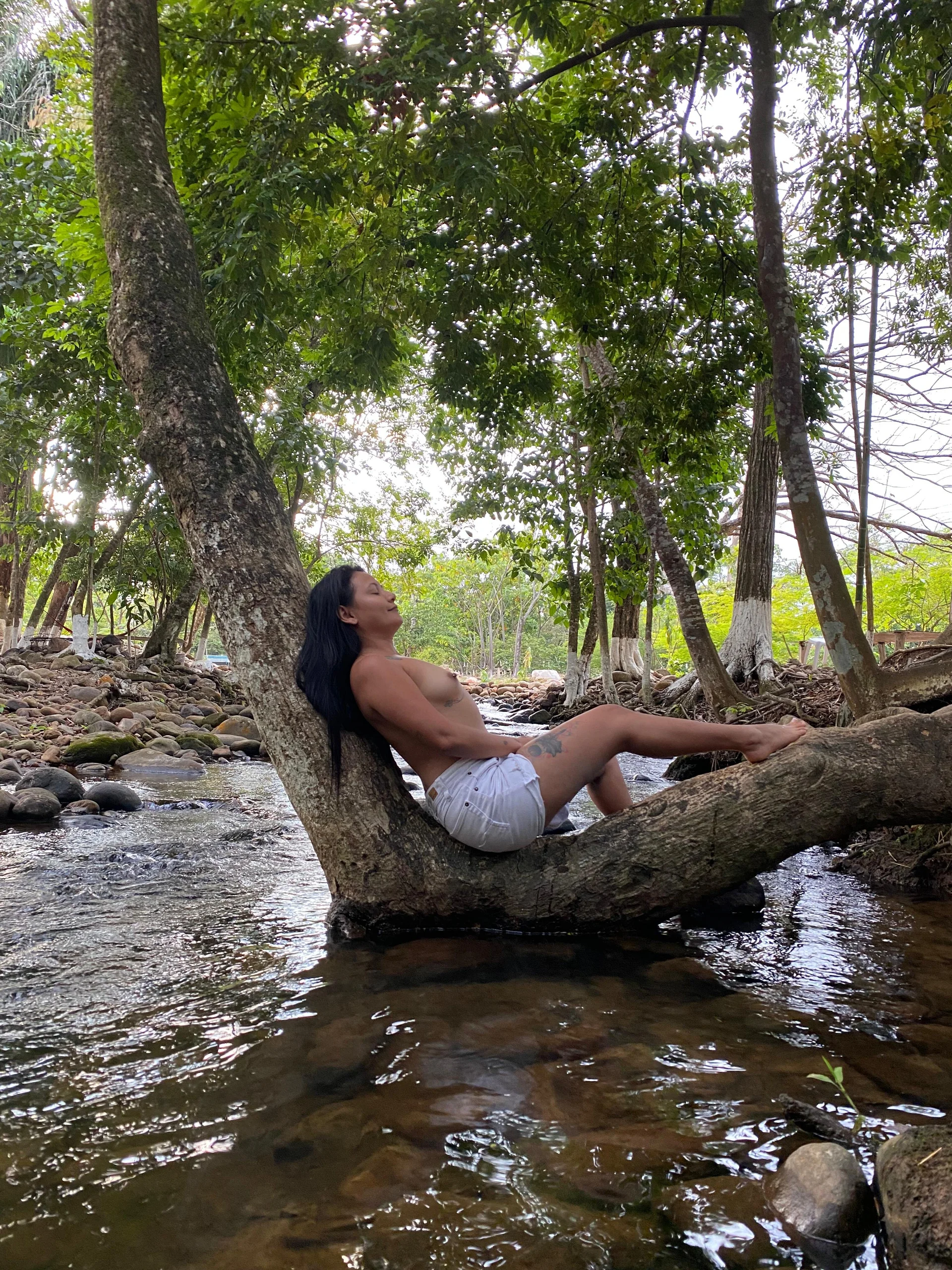 XXX Porn Photo of Nude floramarilla 16