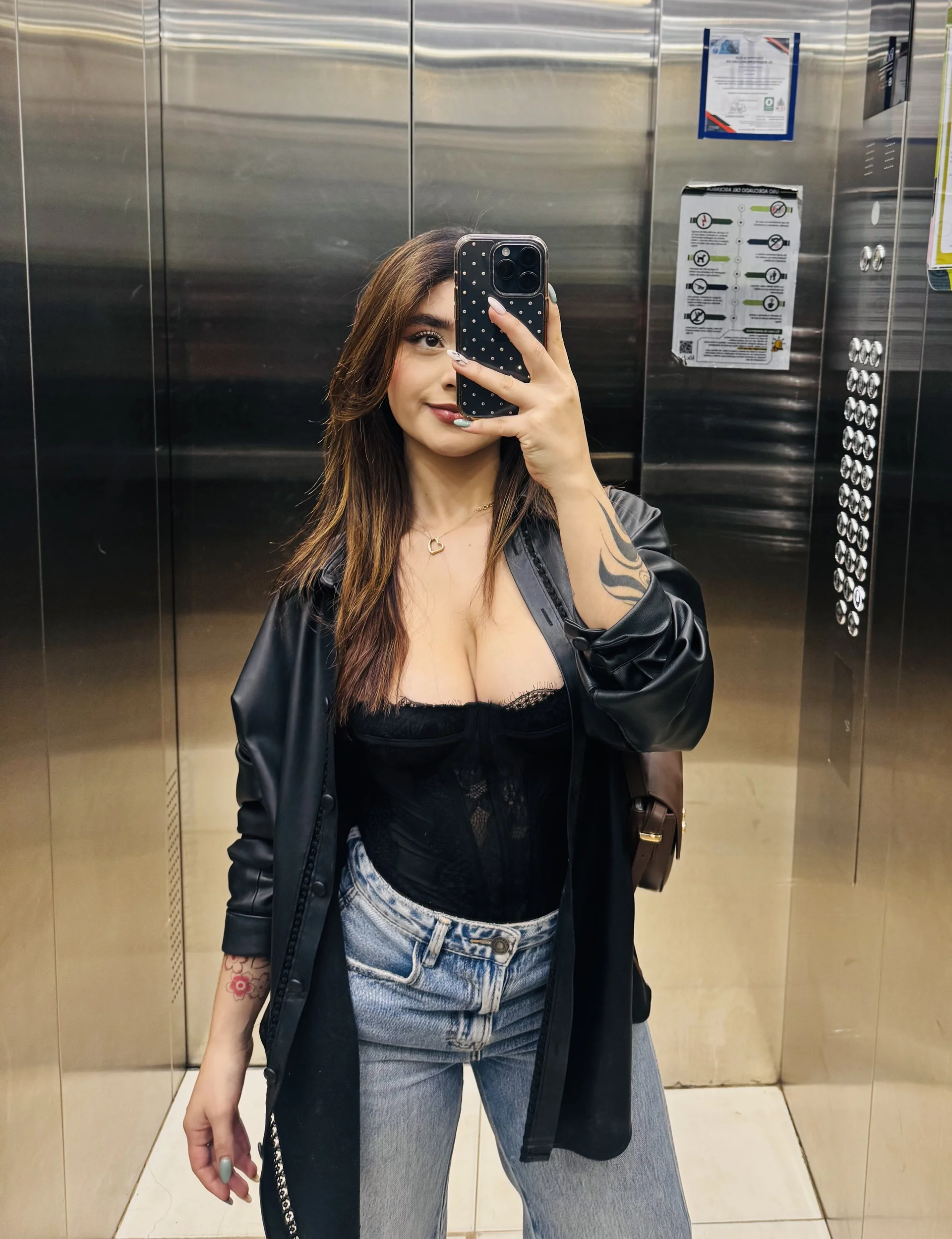 XXX Porn Photo of Nude pamela__mar 24