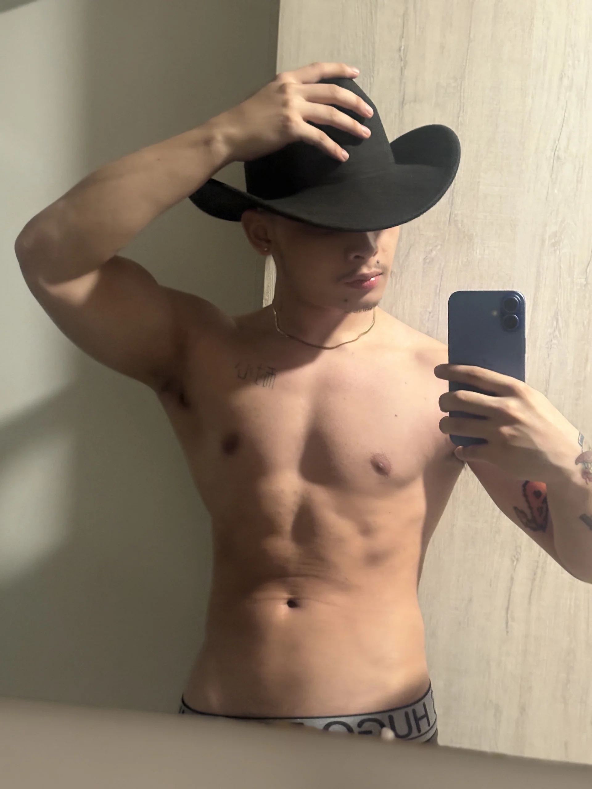 XXX Porn Photo of Nude Zeus_Jeff 9