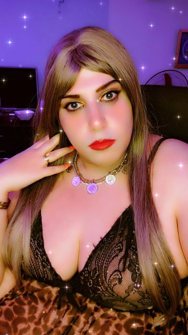 XXX Porn Photo of Nude Strongshemail 4