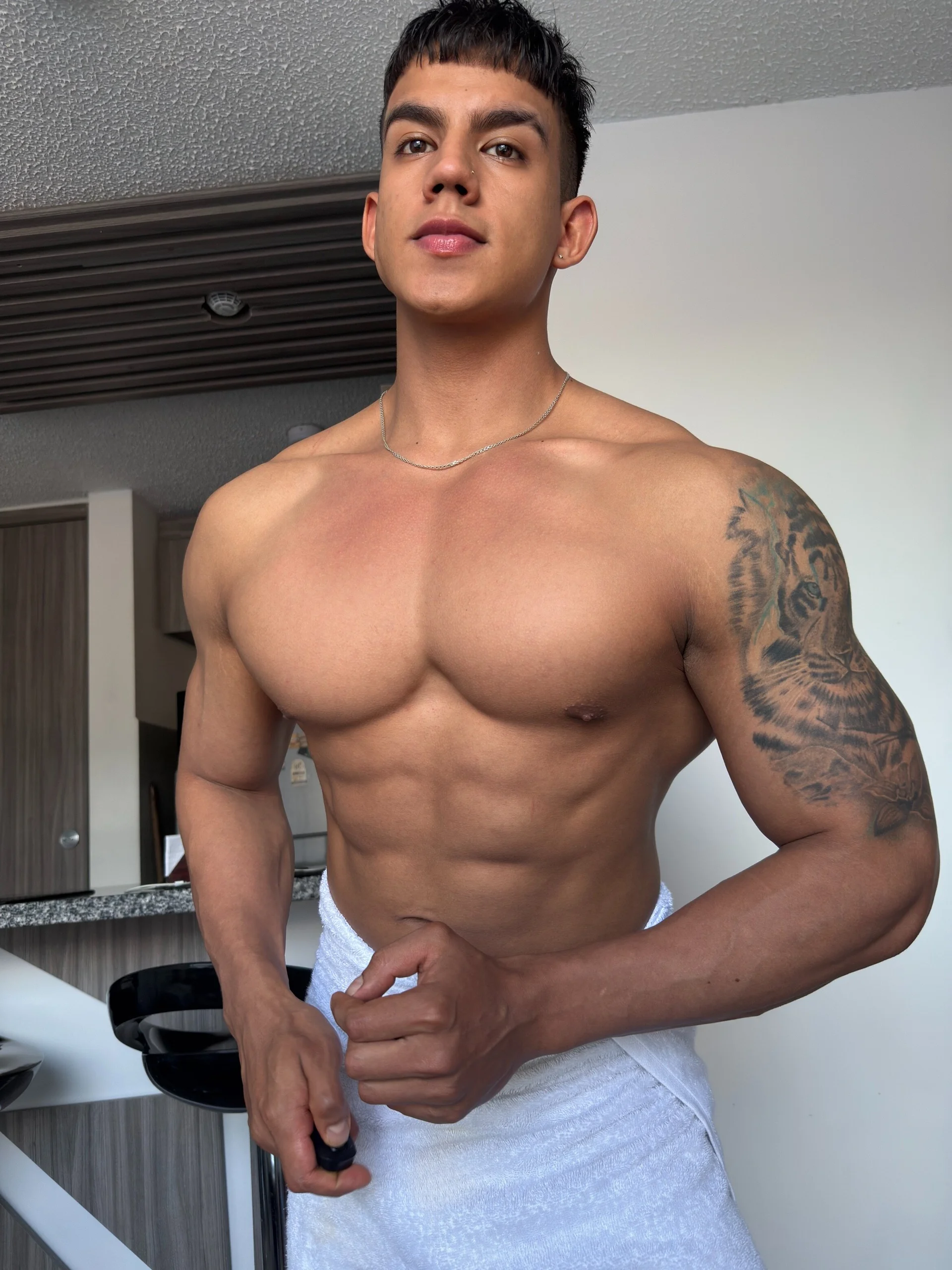 XXX Porn Photo of Nude oskar_ford 2
