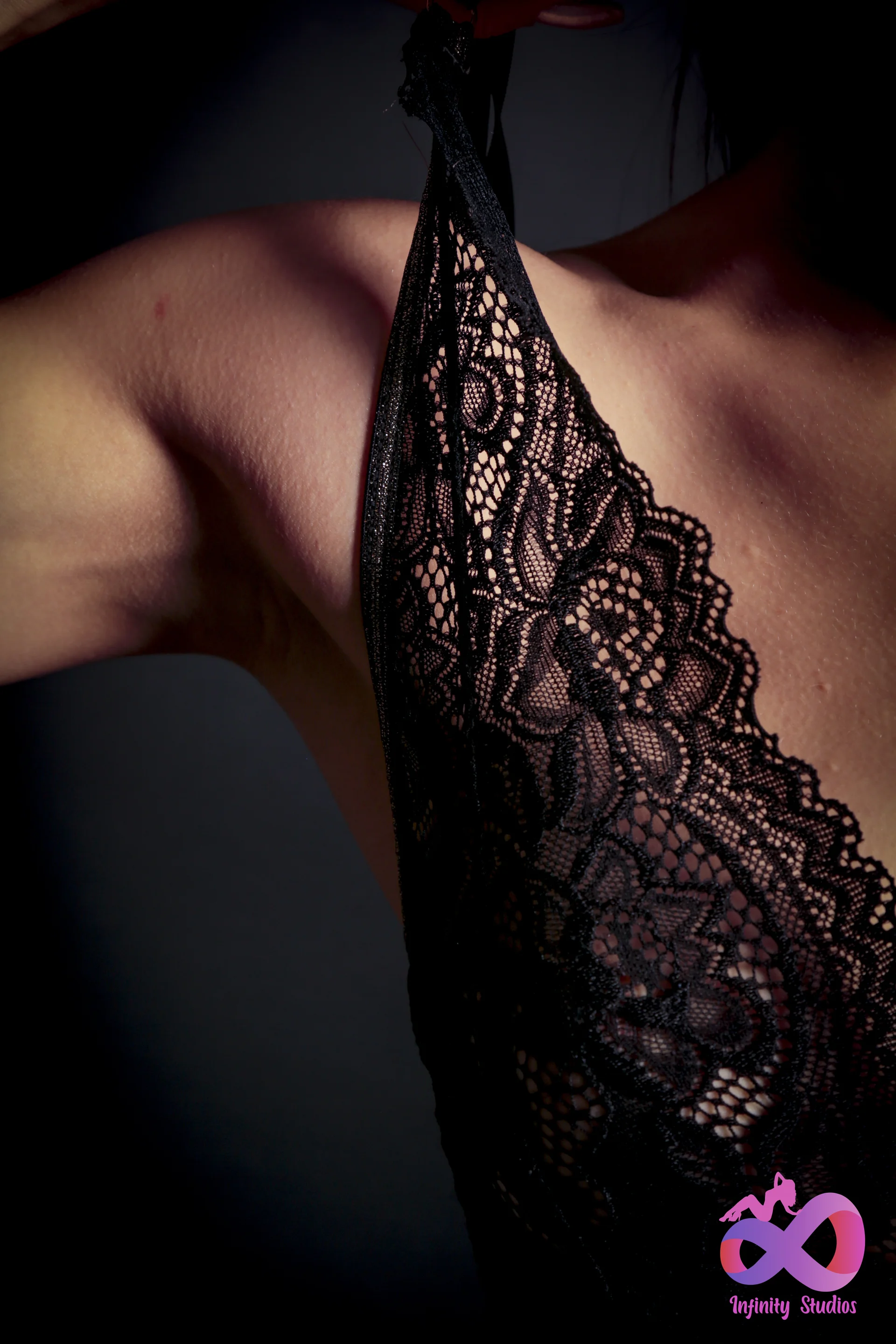 XXX Porn Photo of Nude i_Carolinee 4