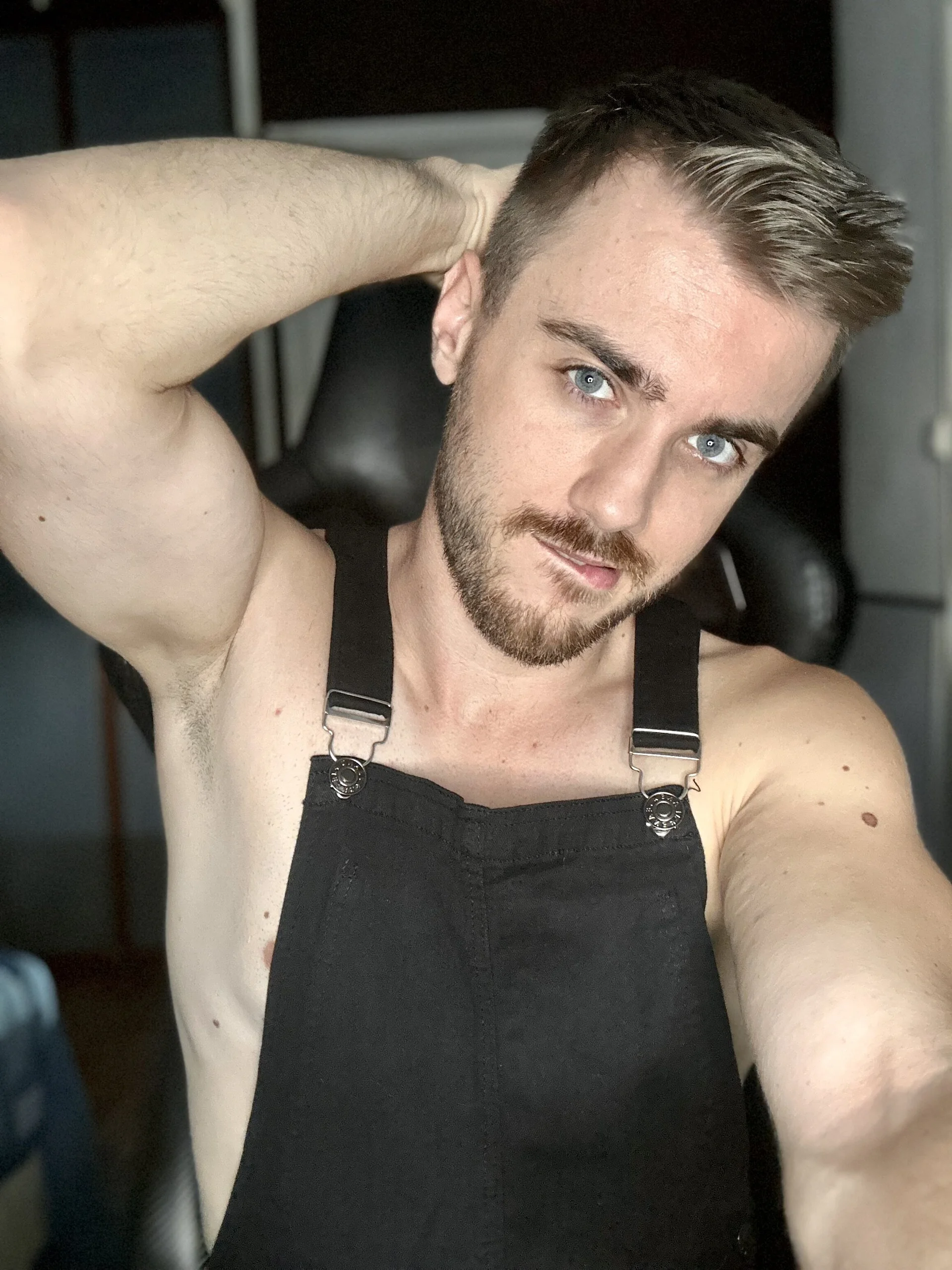 XXX Porn Photo of Nude Mikev 24