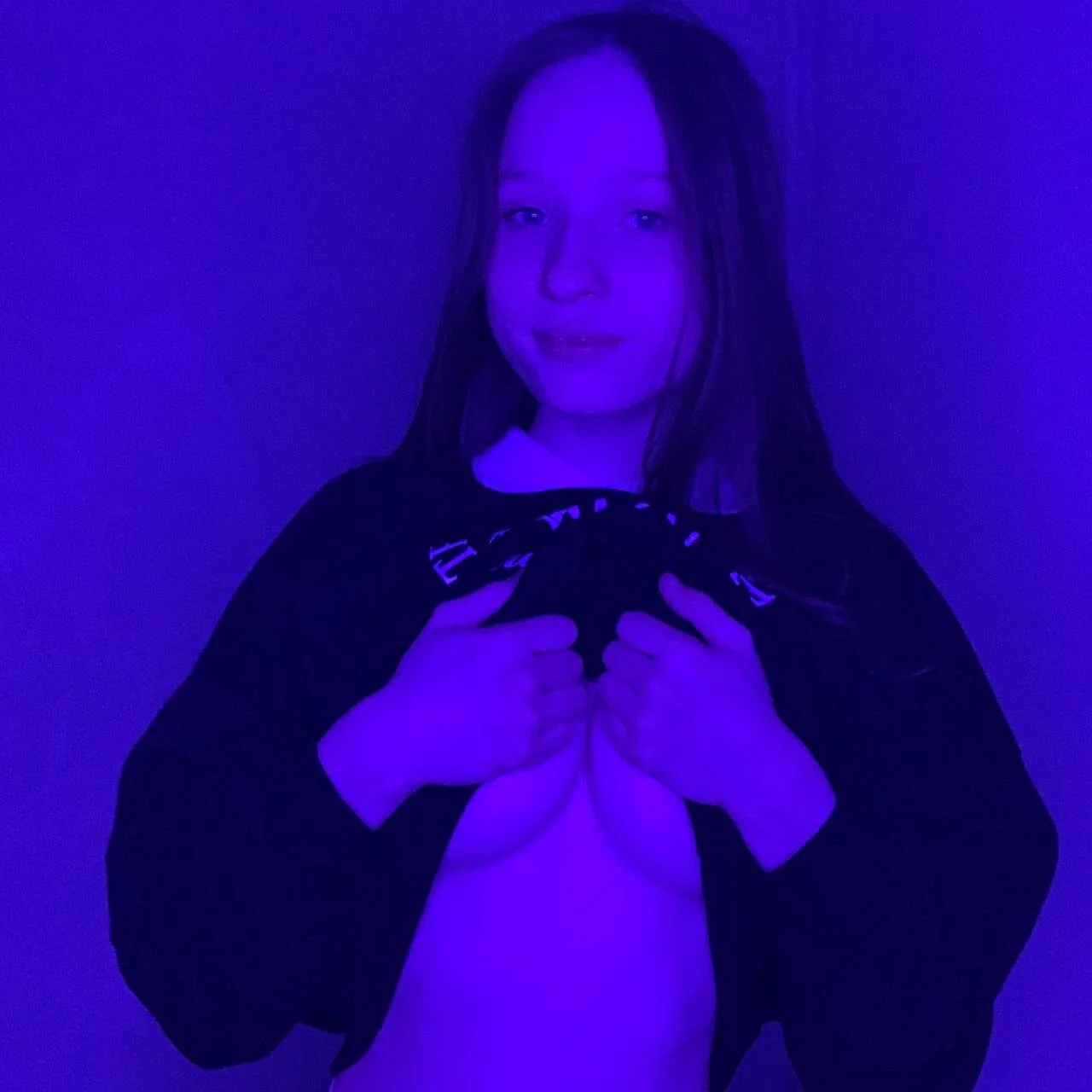 XXX Porn Photo of Nude b4by_Emilia 17