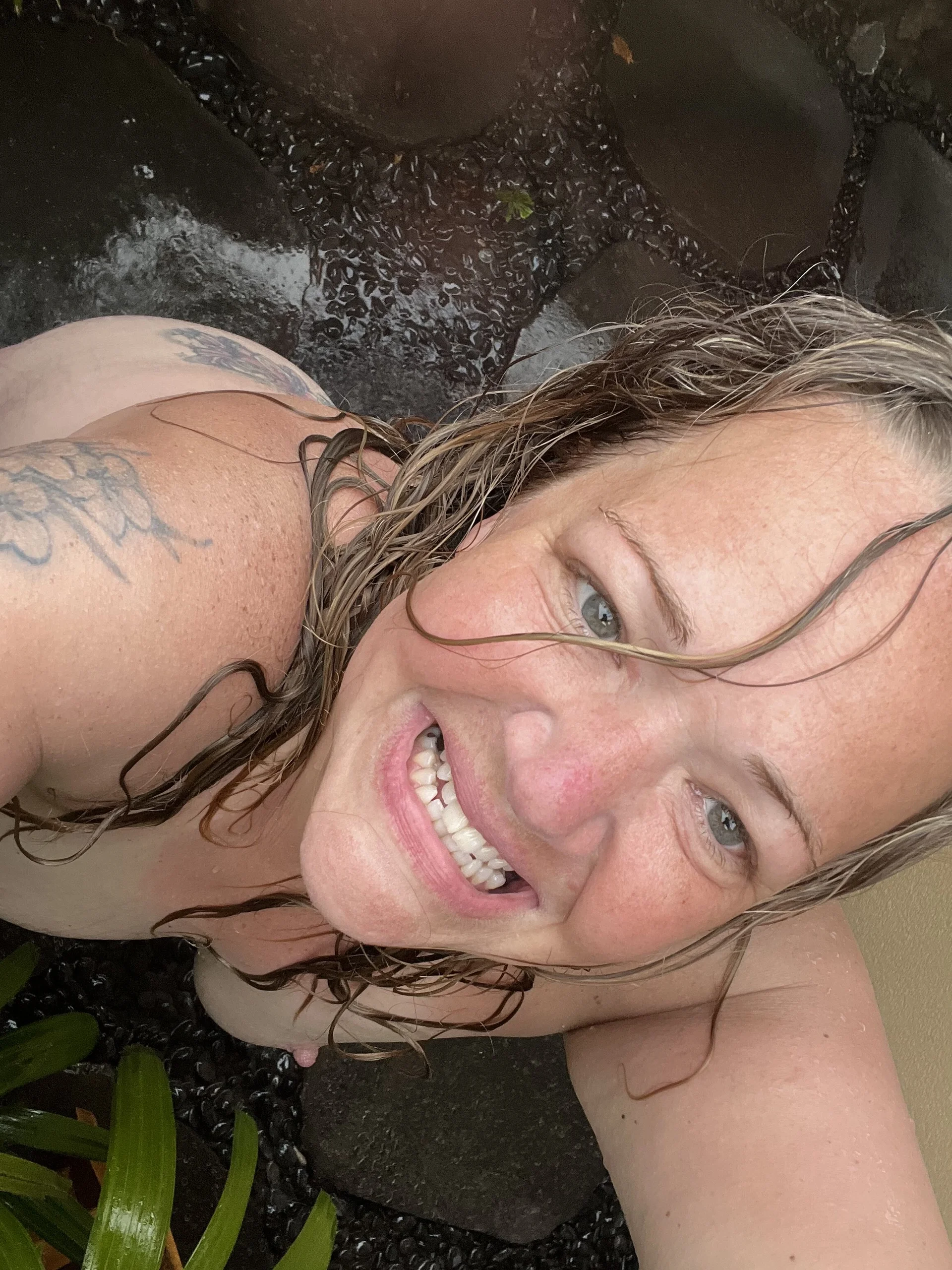 XXX Porn Photo of Nude milfofthecastle 4