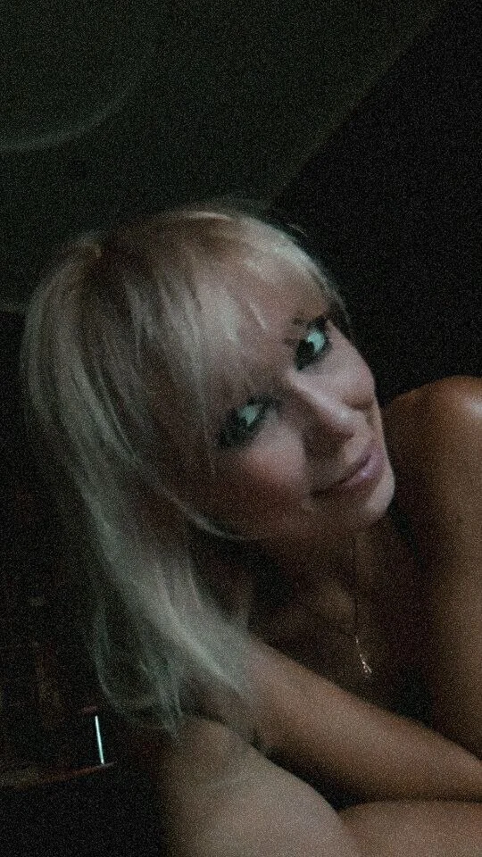 XXX Porn Photo of Nude LadyMargo888 11