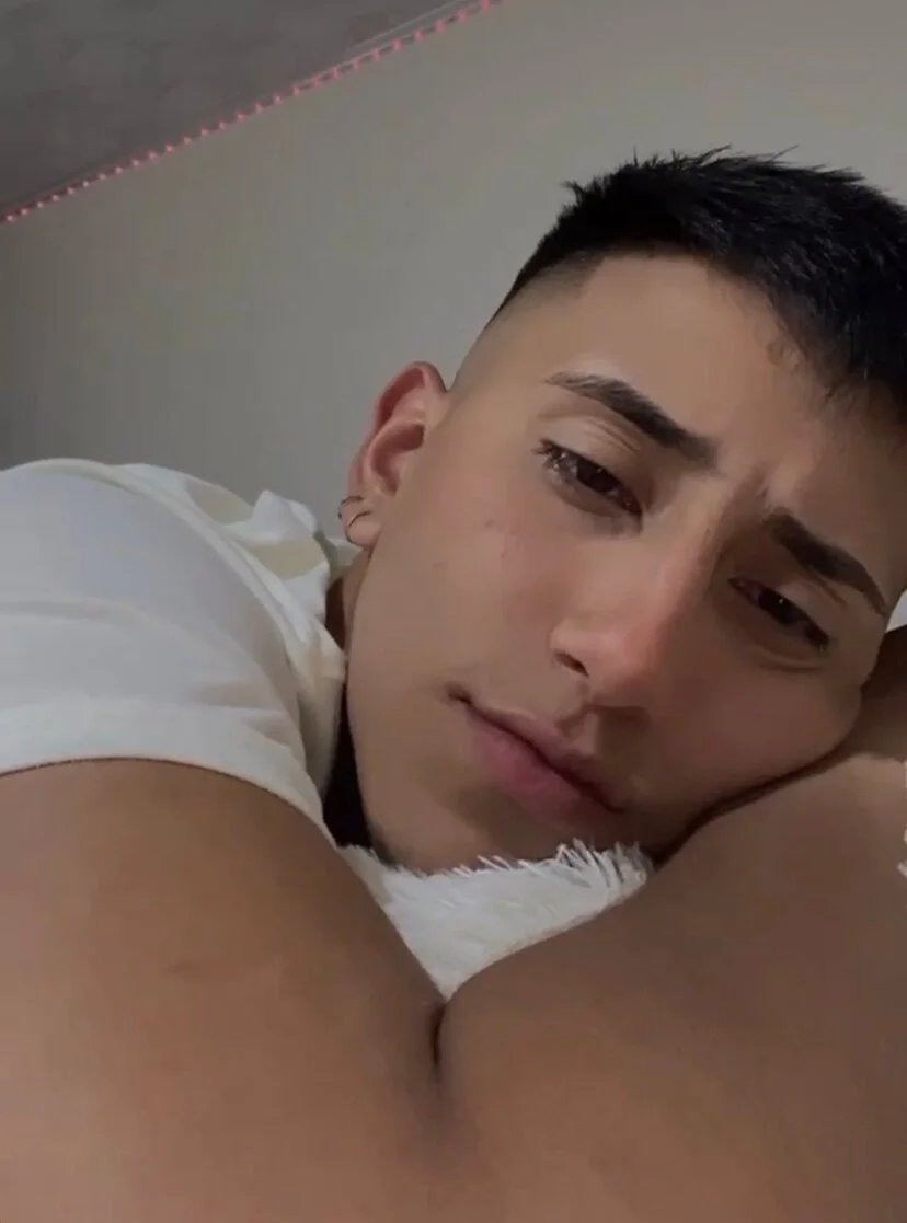 XXX Porn Photo of Nude adrik_cano__ 19