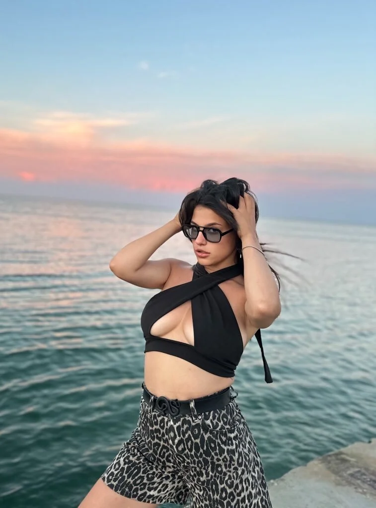 XXX Porn Photo of Nude LorenDi 11