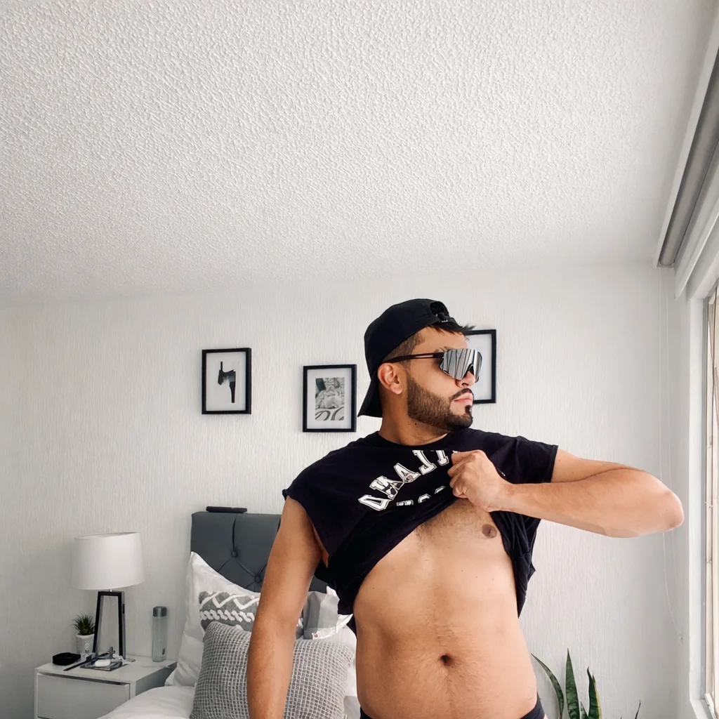 XXX Porn Photo of Nude leonartho223 1