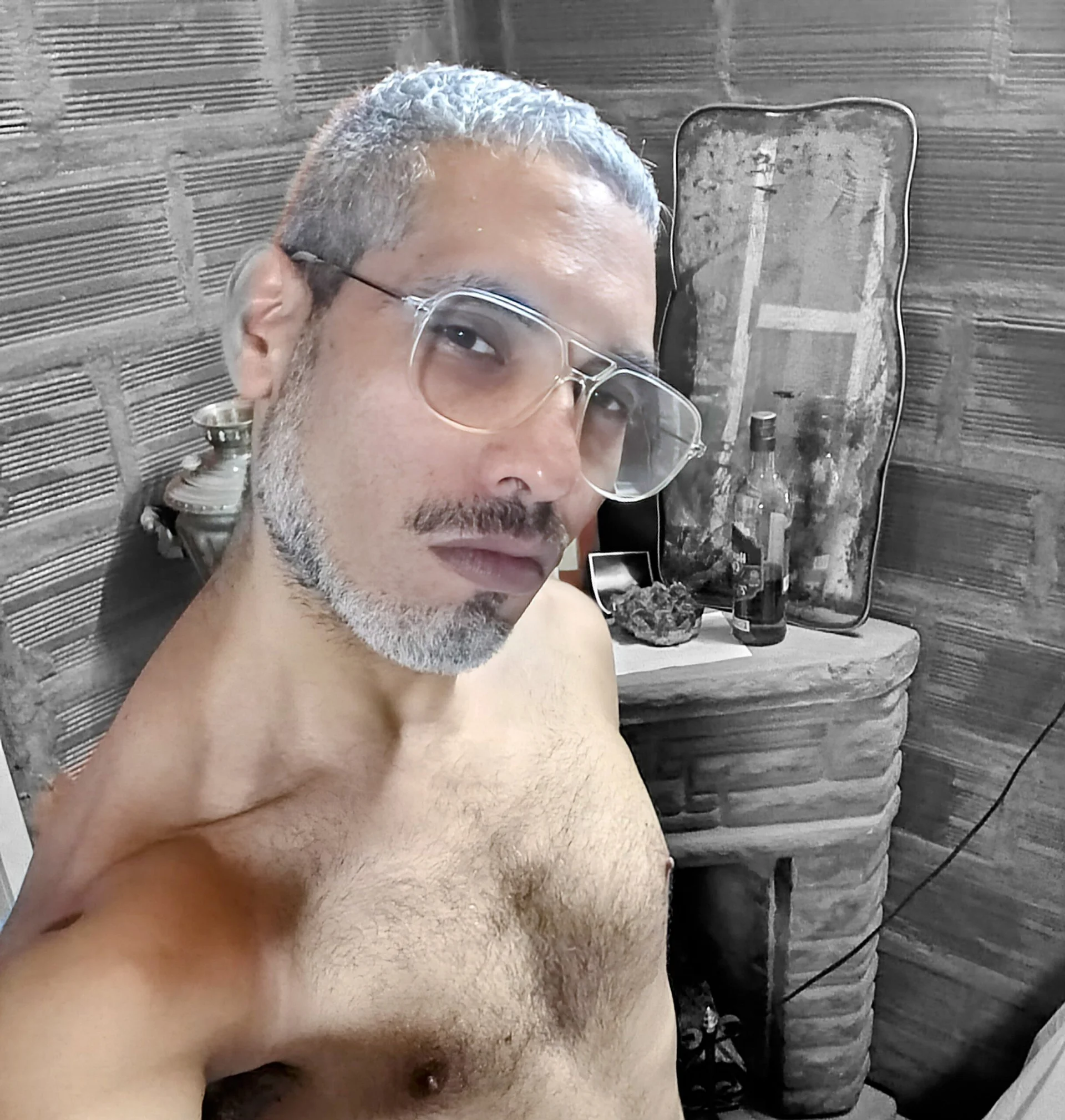 XXX Porn Photo of Nude Boy-Bug 1