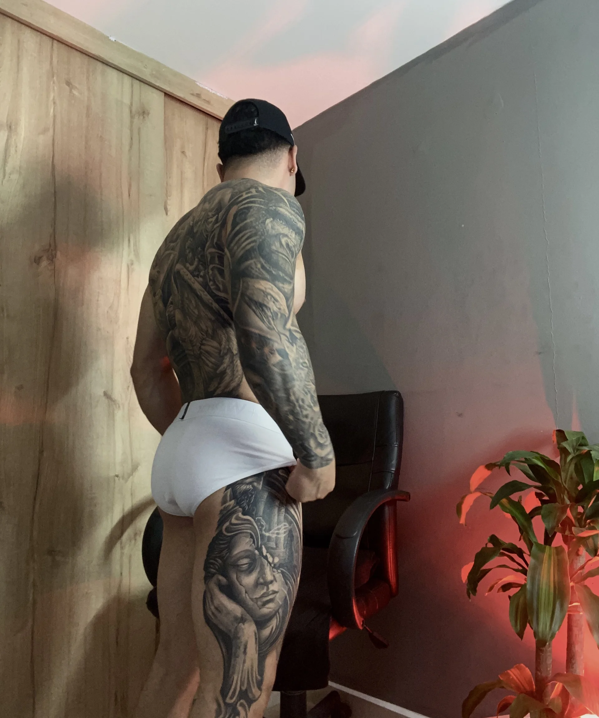 XXX Porn Photo of Nude boyc022_ 1