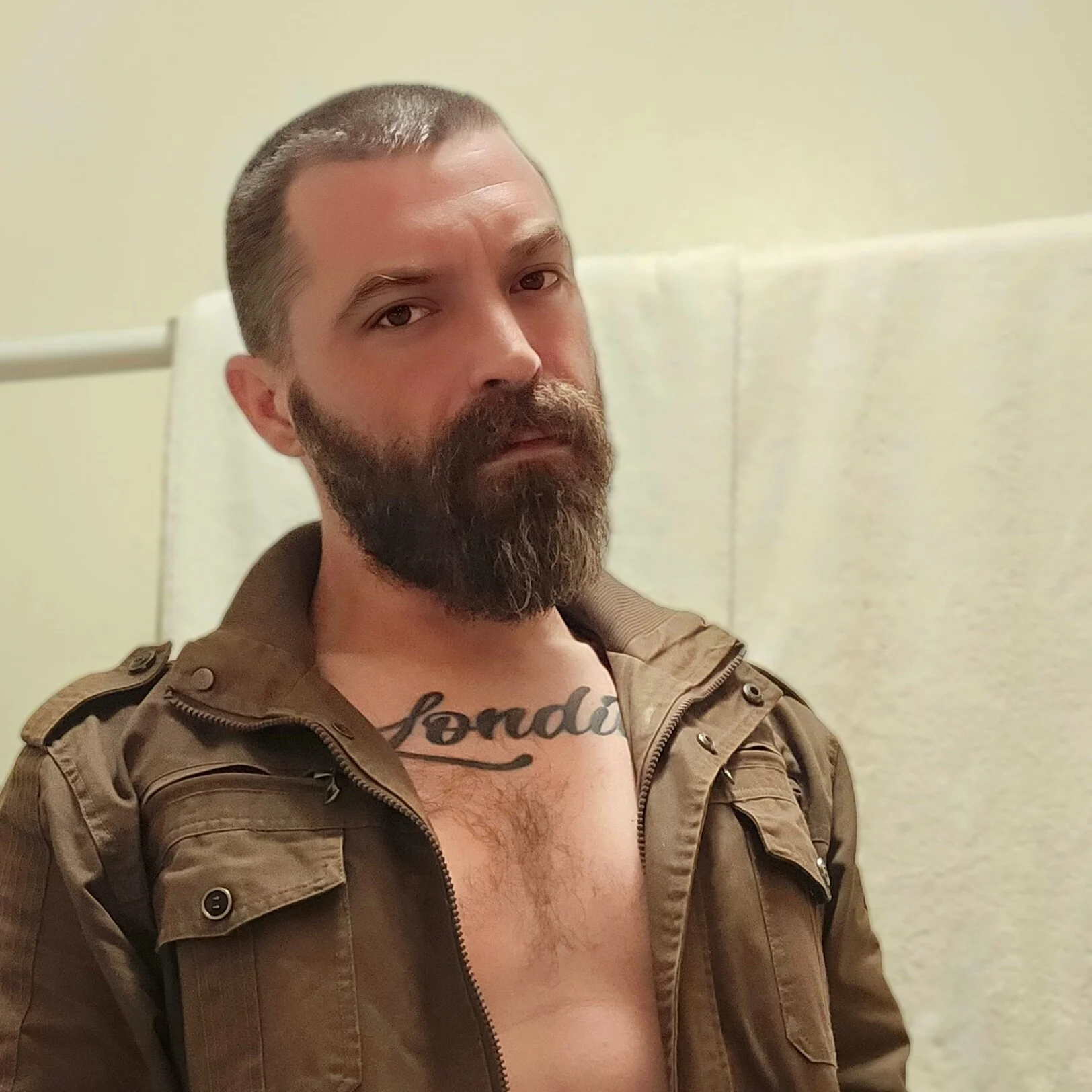 XXX Porn Photo of Nude ThickCutValleyMan 6