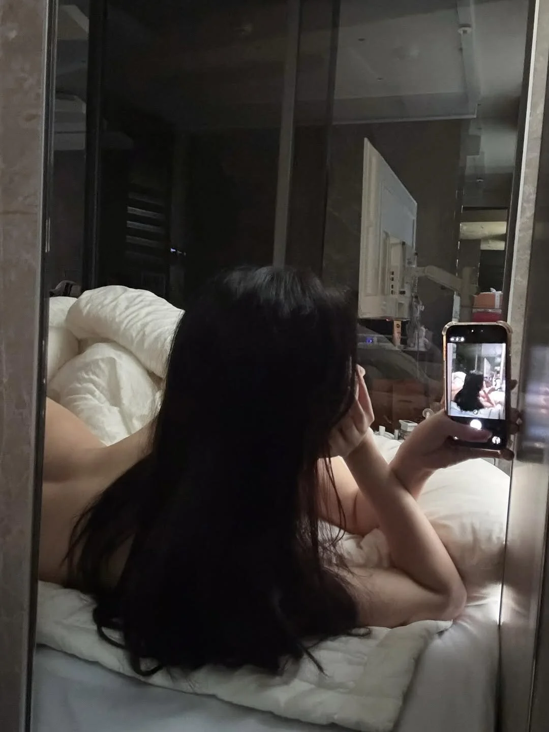 XXX Porn Photo of Nude Chin_01 4