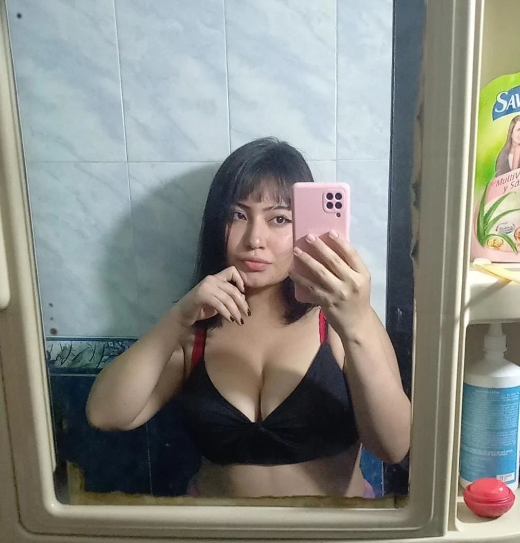 XXX Porn Photo of Nude peachy_hot 2