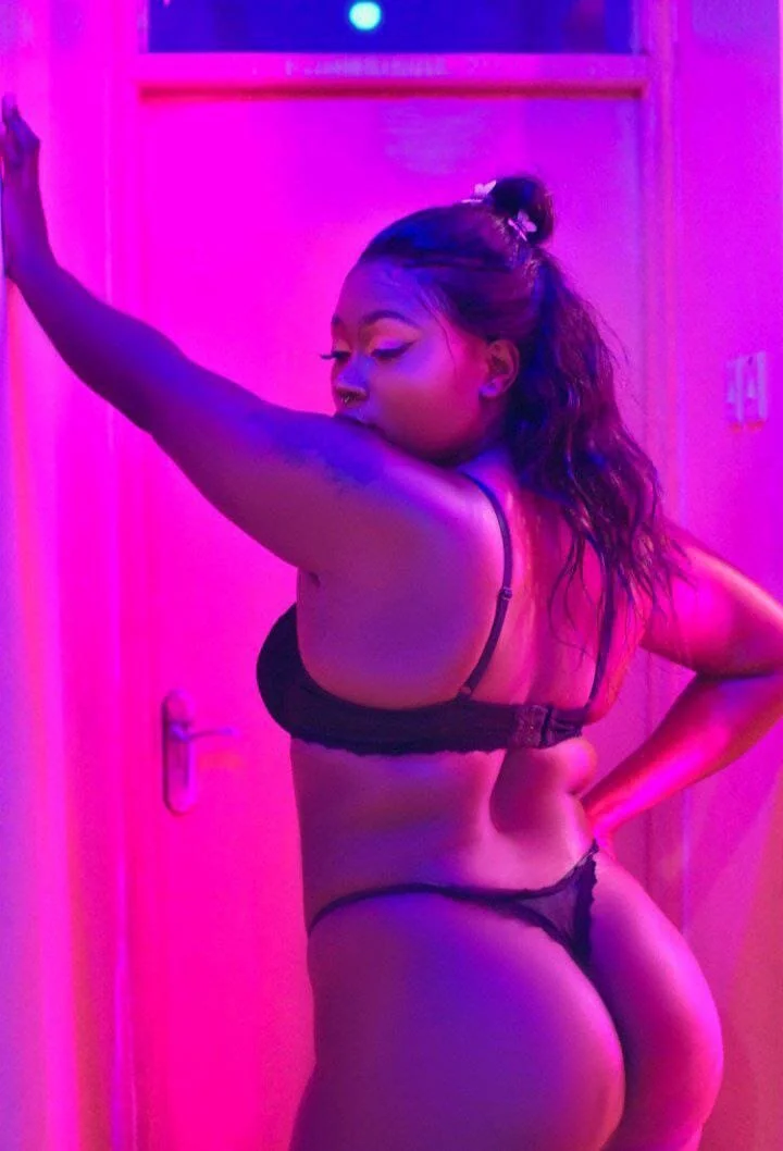 XXX Porn Photo of Nude hotass-ebony 3