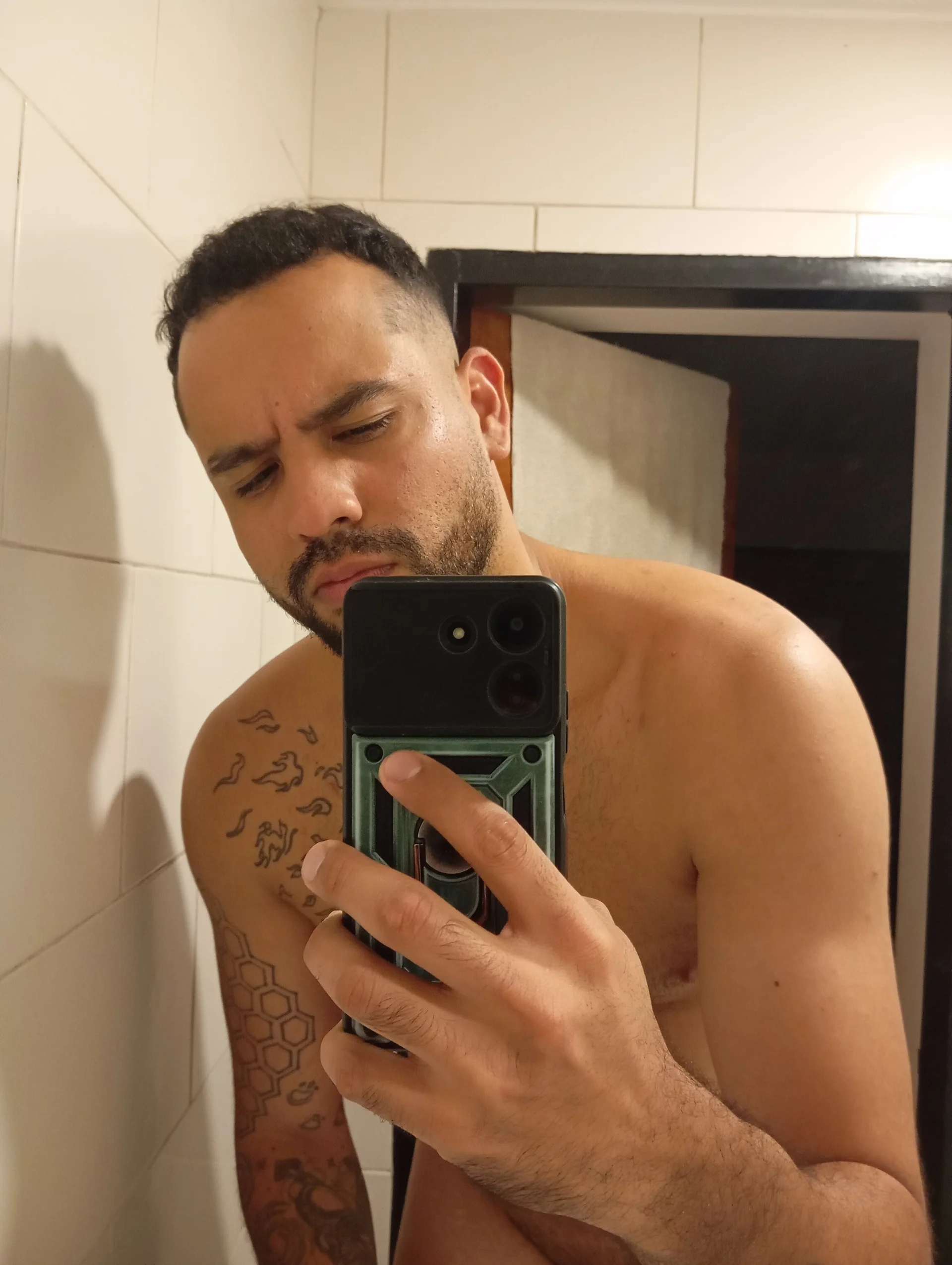 XXX Porn Photo of Nude Santiag3110 1