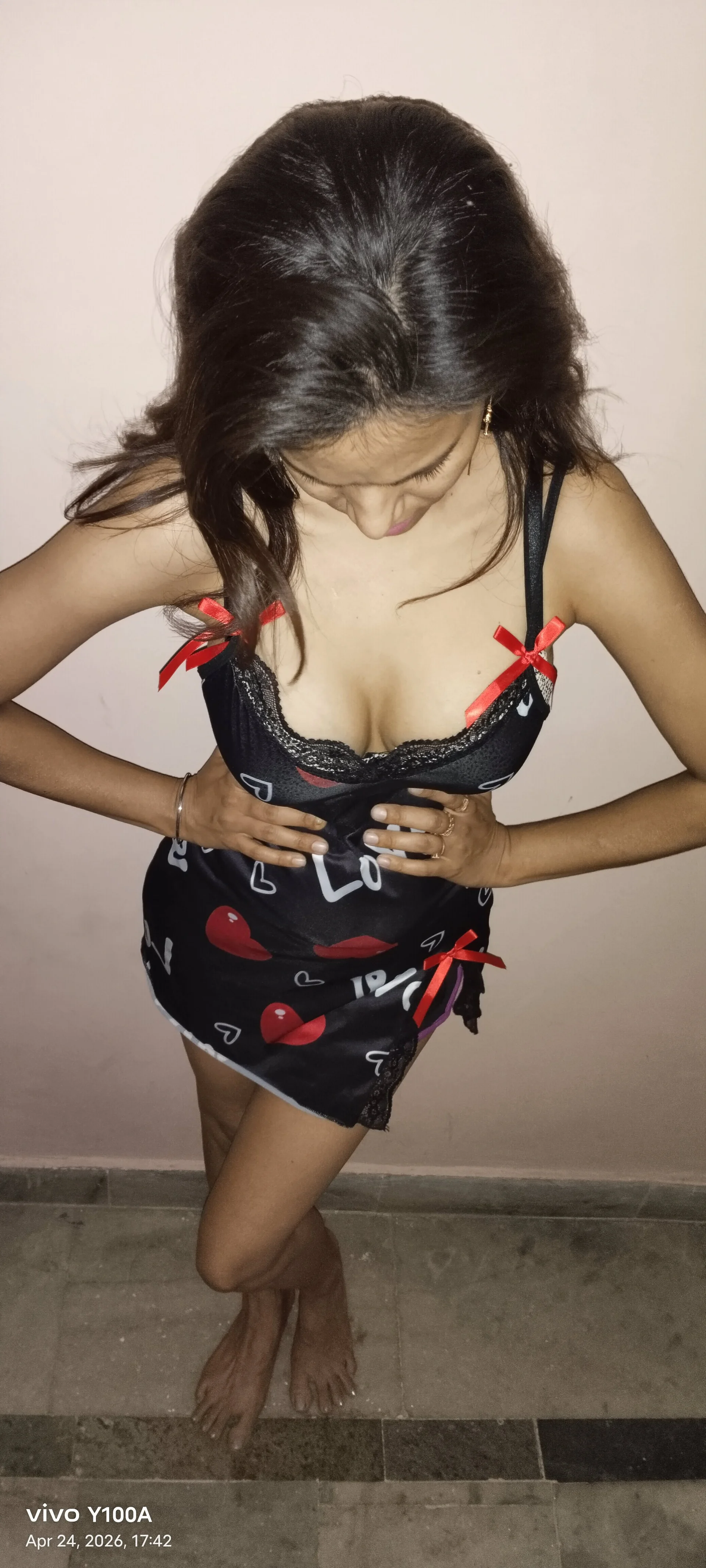 XXX Porn Photo of Nude lovelyrosewifey 4