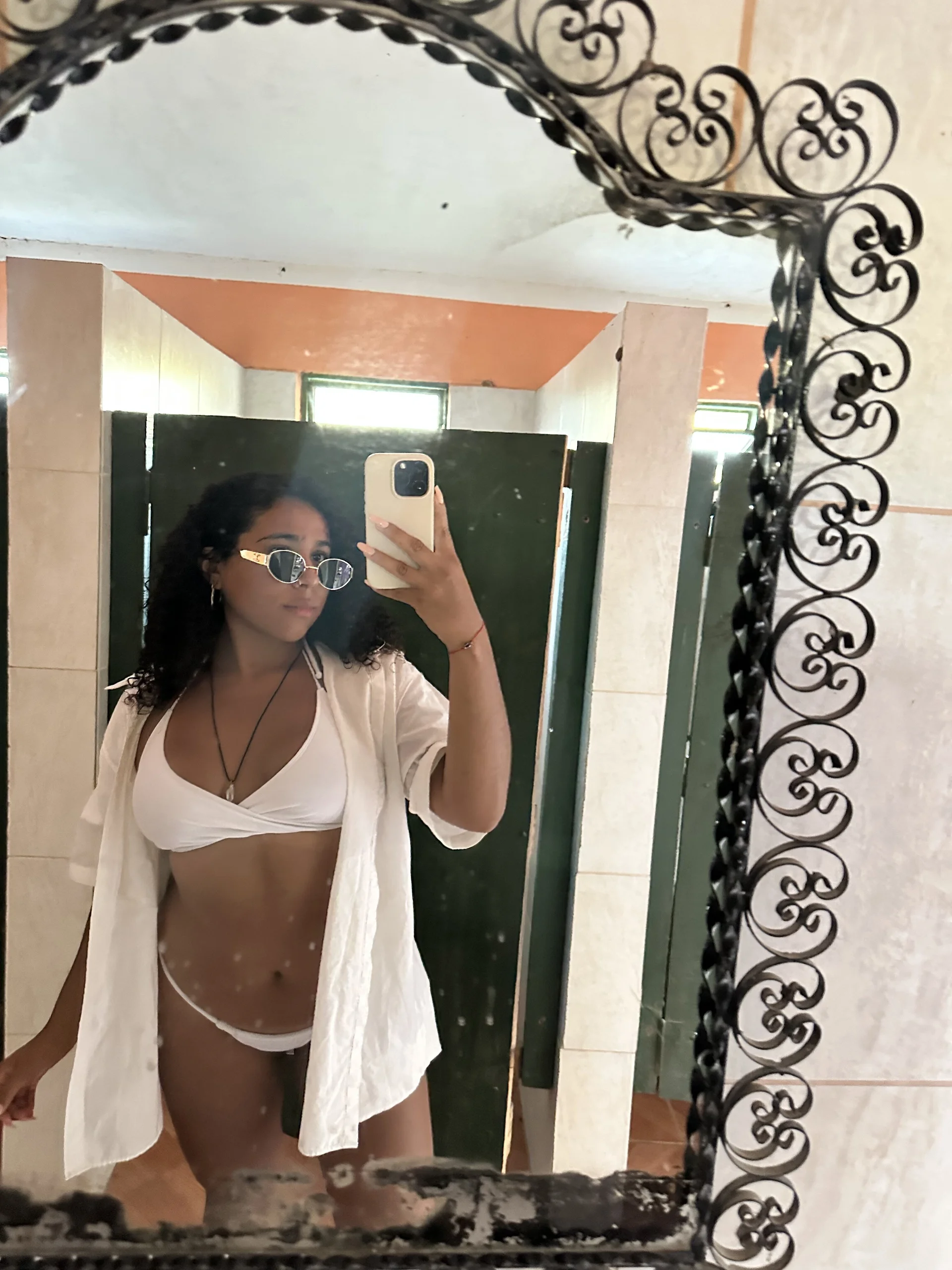 XXX Porn Photo of Nude anto_rochiz 35