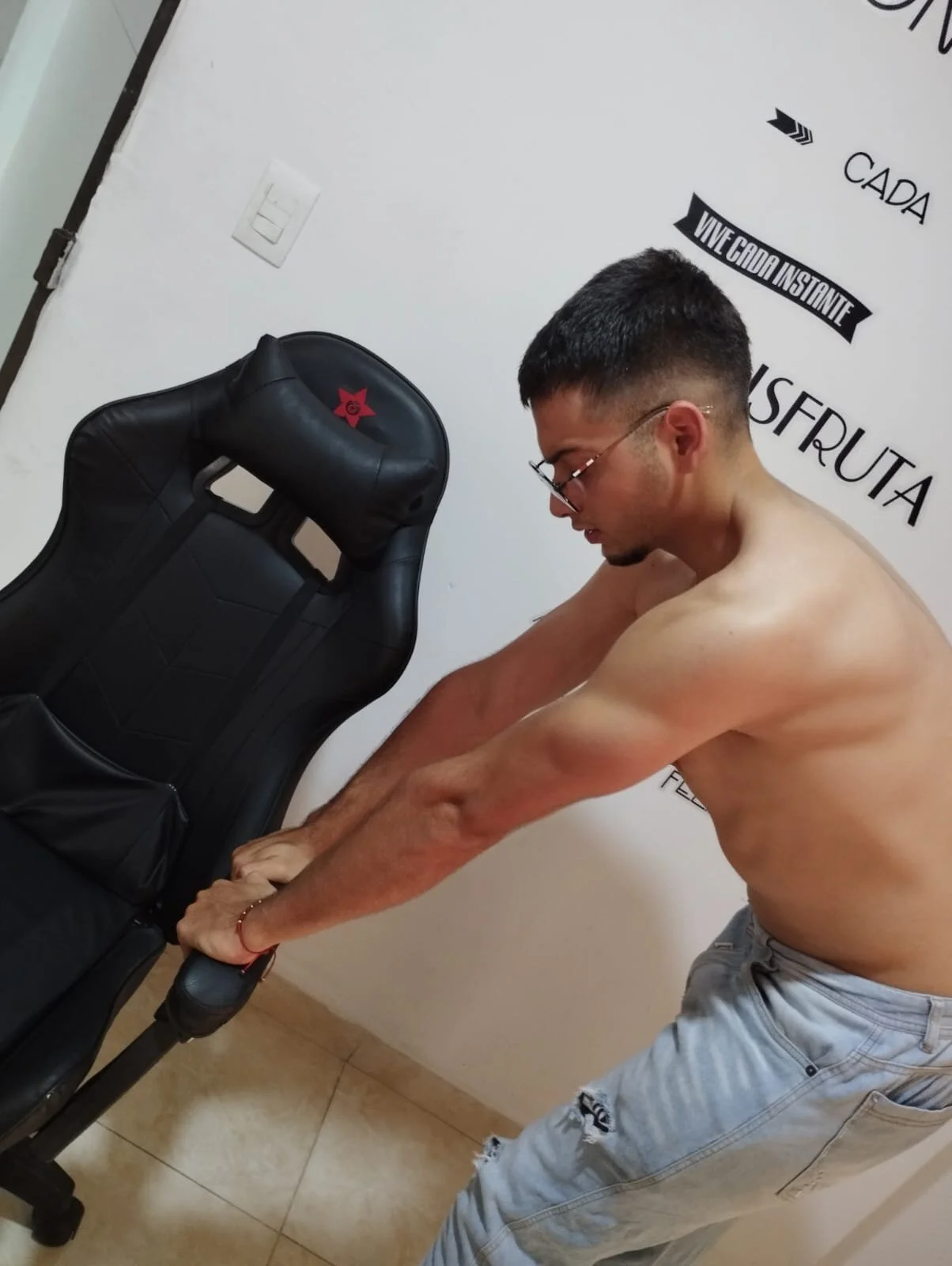 XXX Porn Photo of Nude Andrew_Brown 33