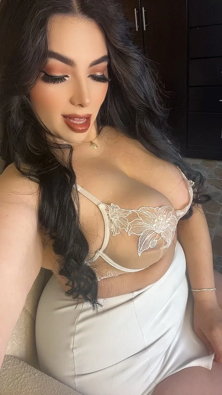 XXX Porn Photo of Nude allizon_jay 10