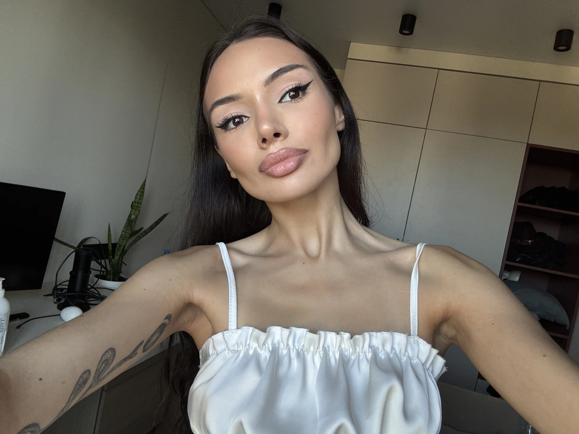 elisonni_