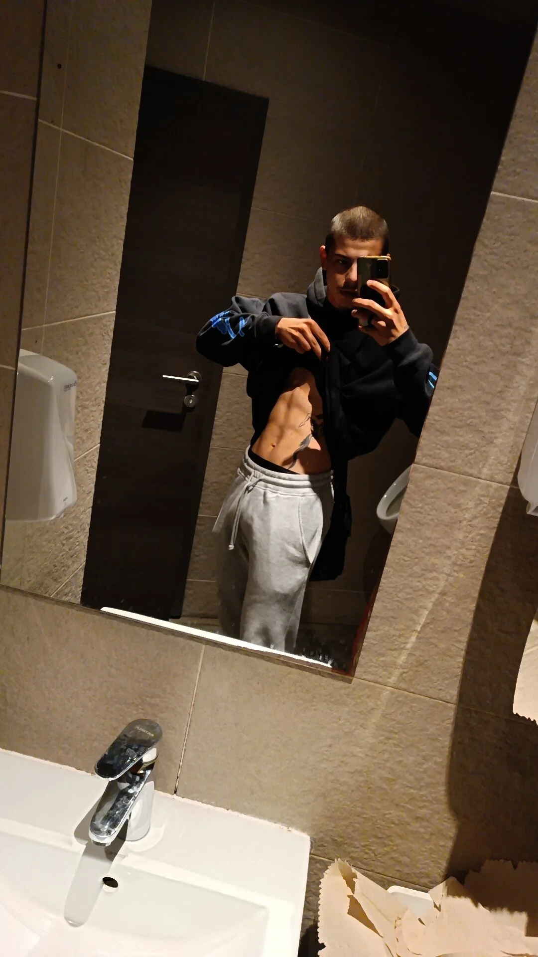 XXX Porn Photo of Nude Akillas 6