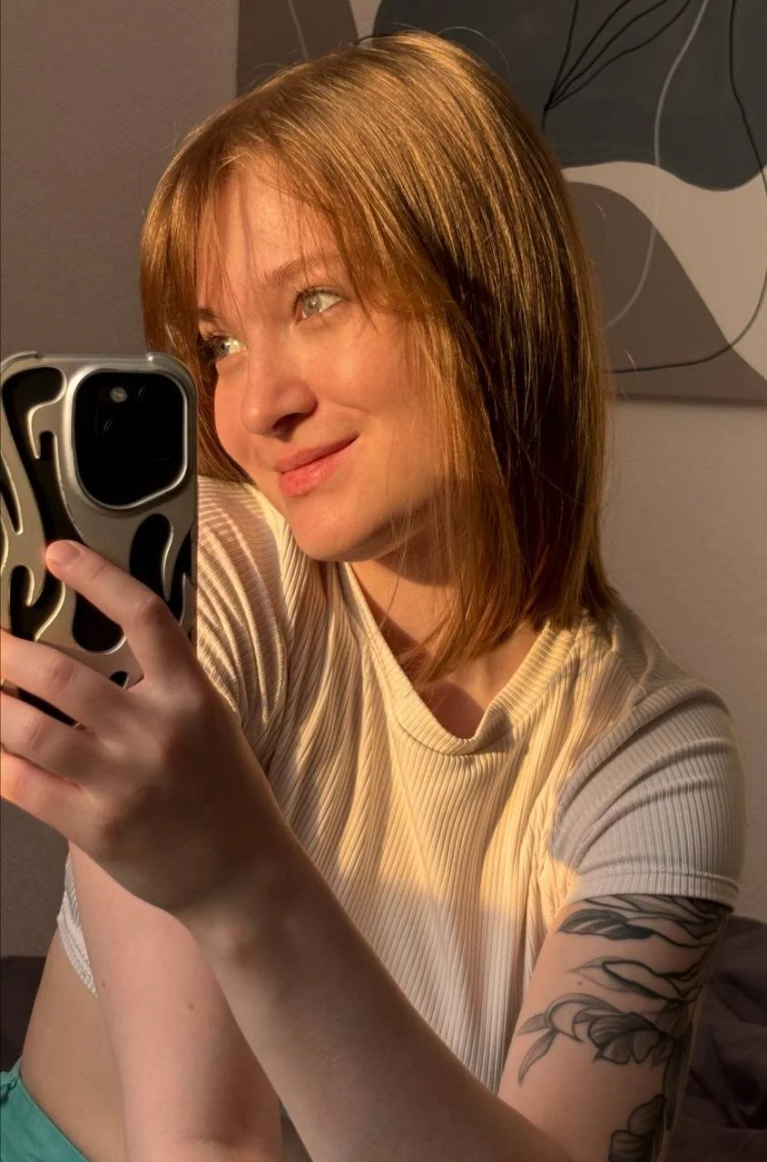 XXX Porn Photo of Nude Mirrrra1 2