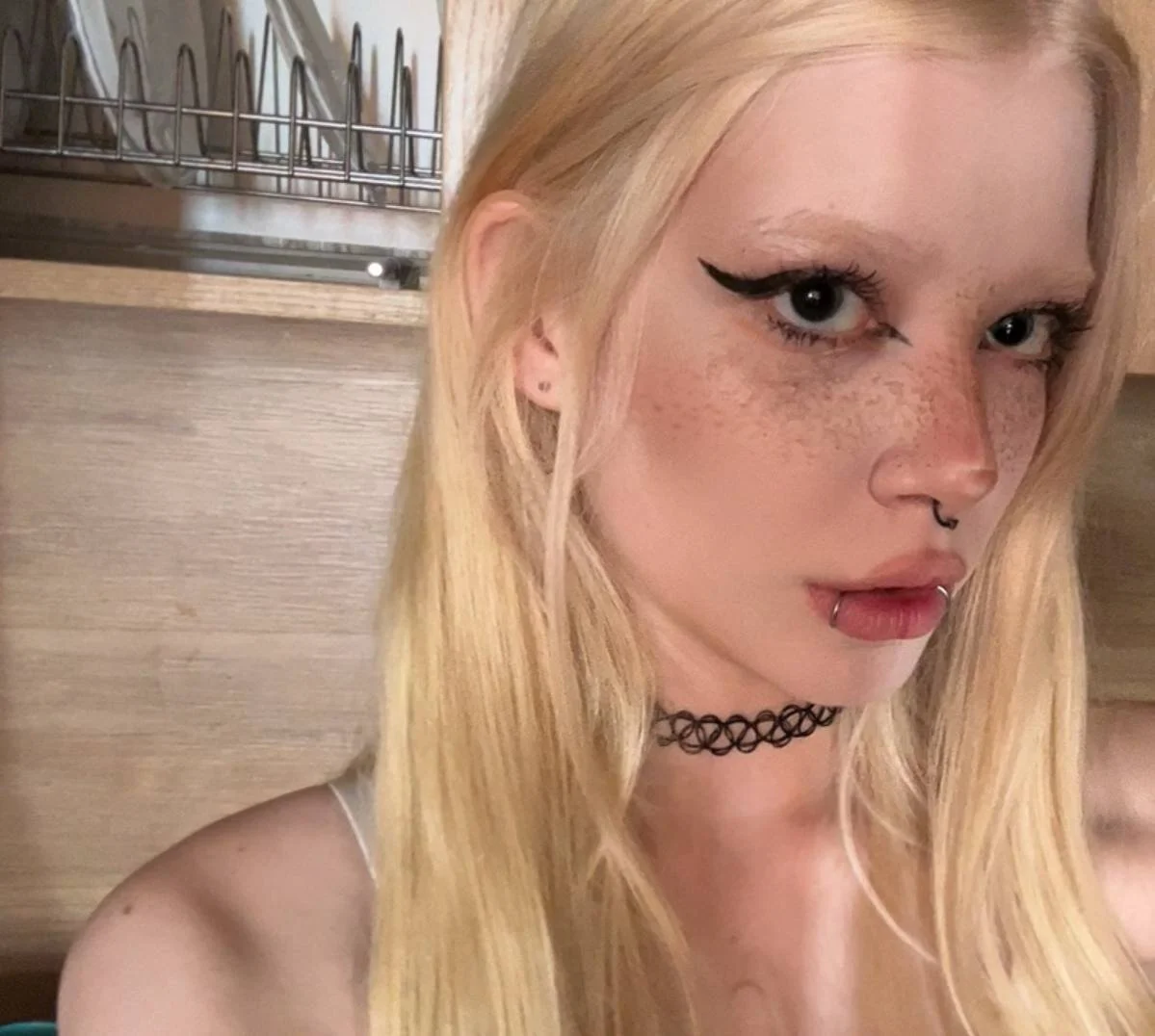 XXX Porn Photo of Nude Kiralovessto 4