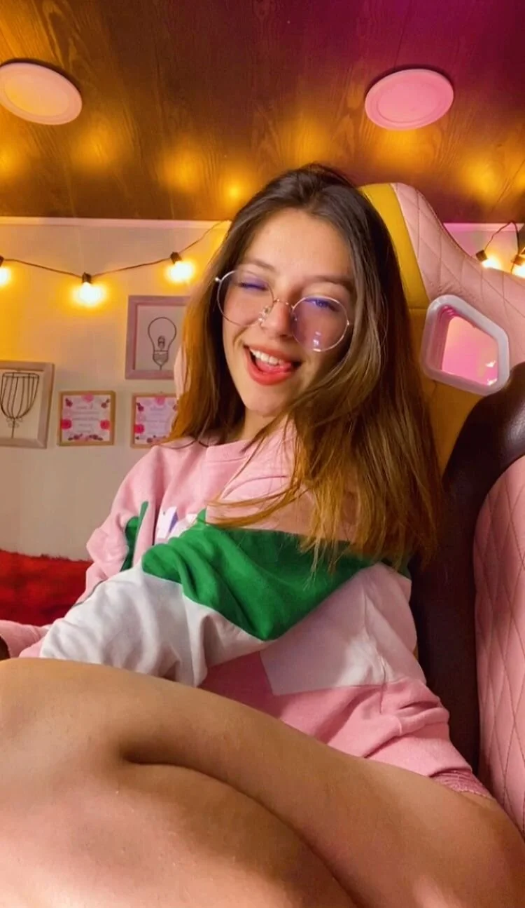 XXX Porn Photo of Nude milly_kenner 1