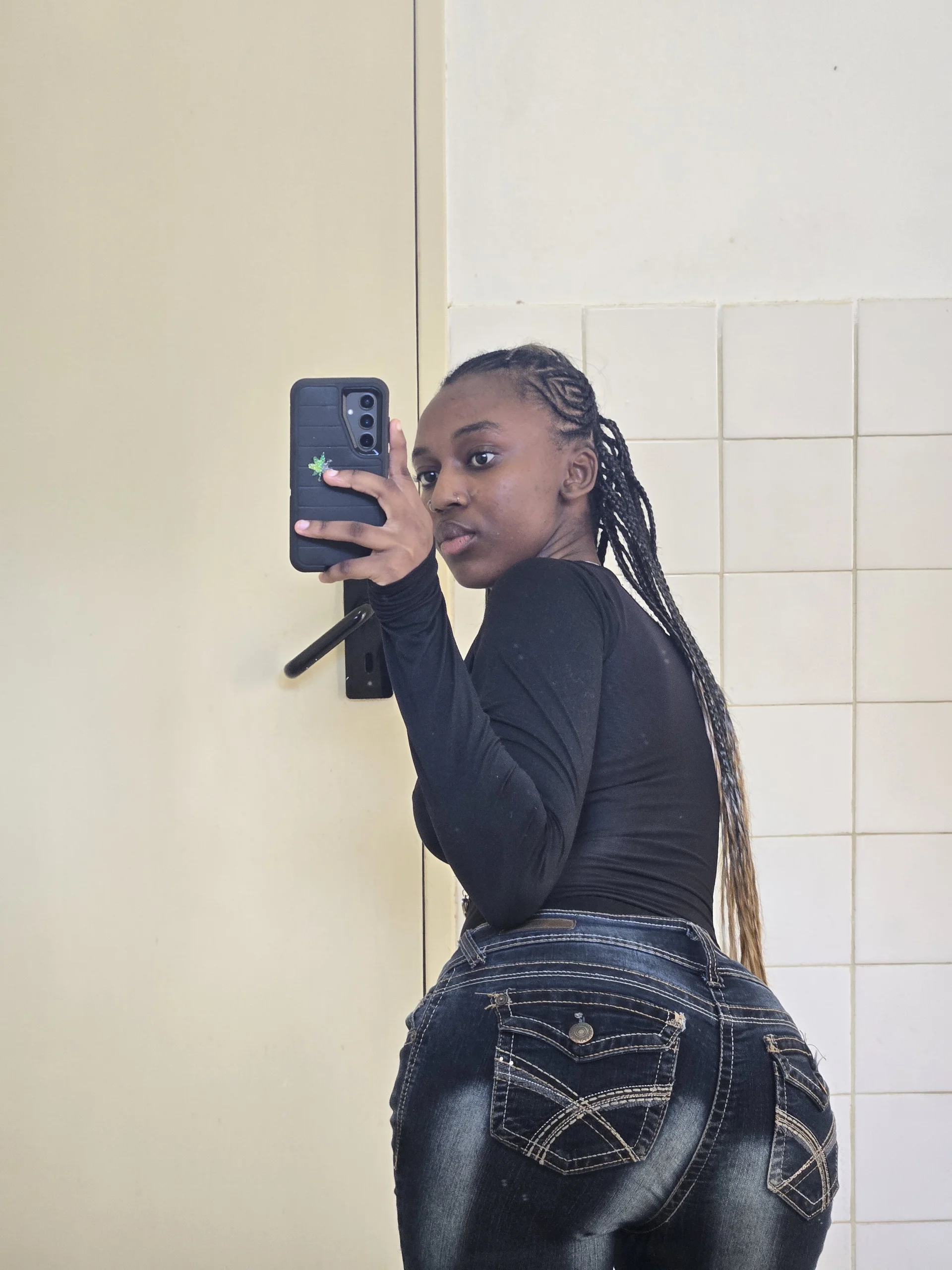 XXX Porn Photo of Nude Juicy_Liips 1