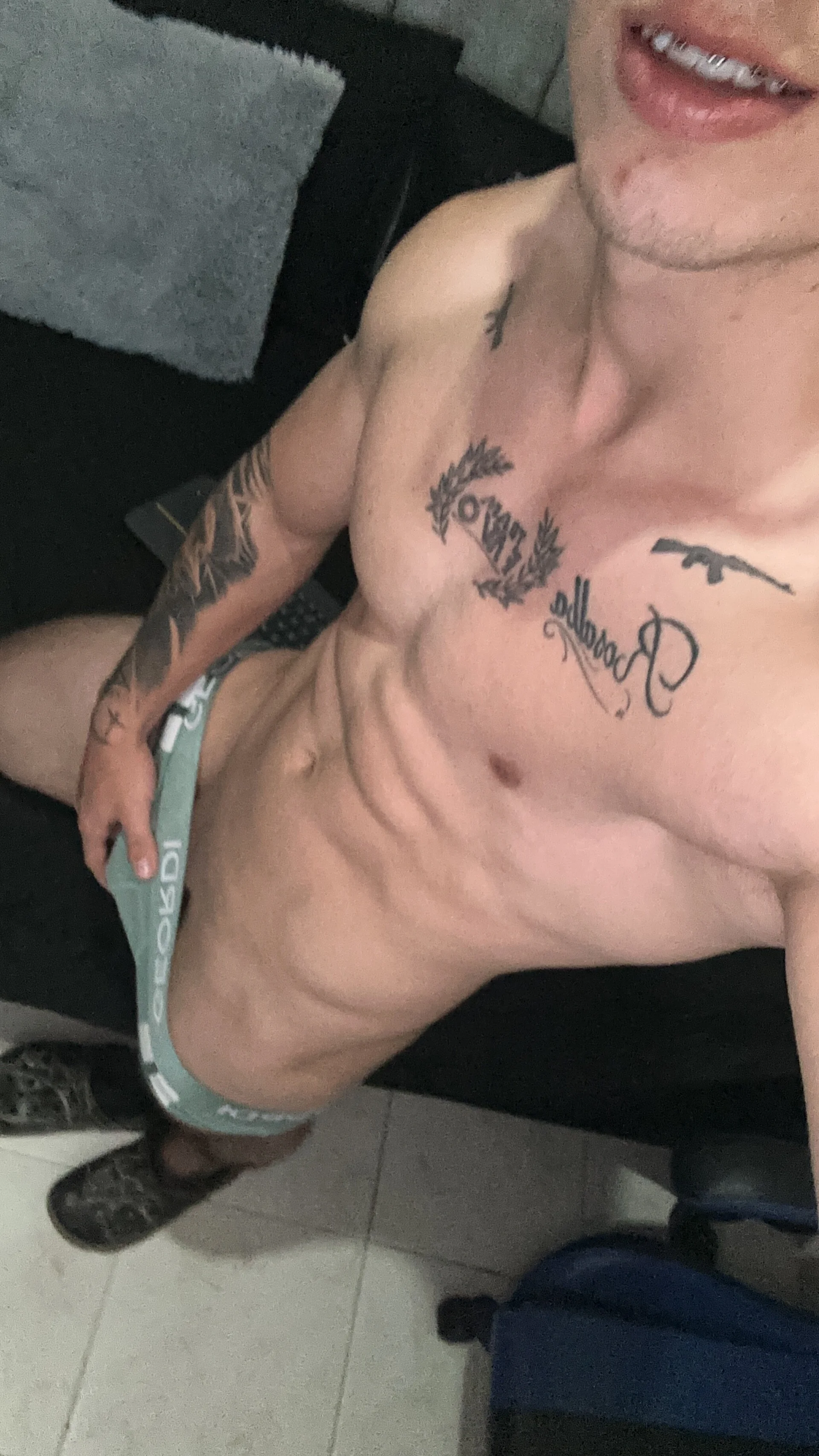 XXX Porn Photo of Nude Calvin_Hunter 2