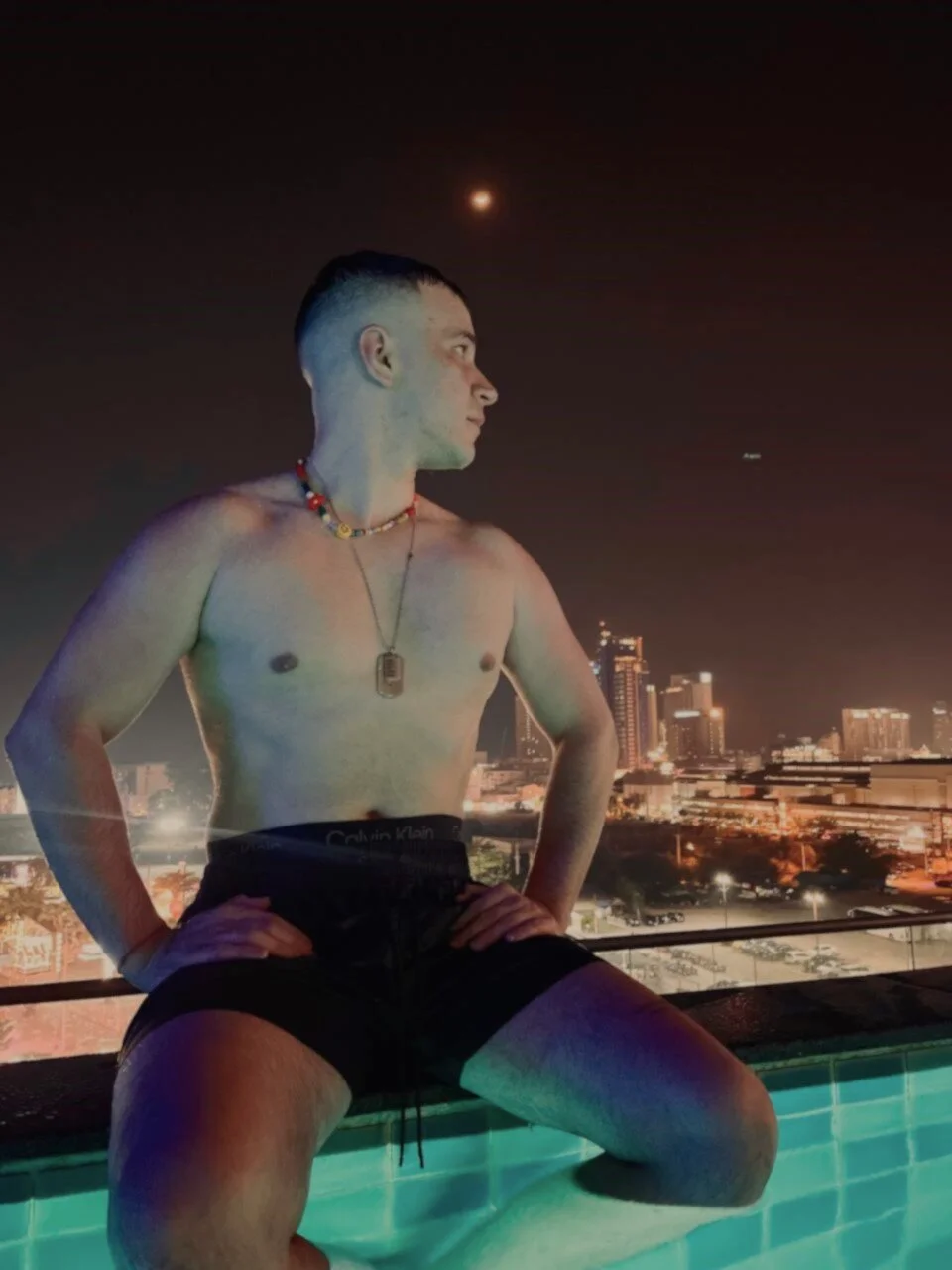 XXX Porn Photo of Nude Vers_gay 30